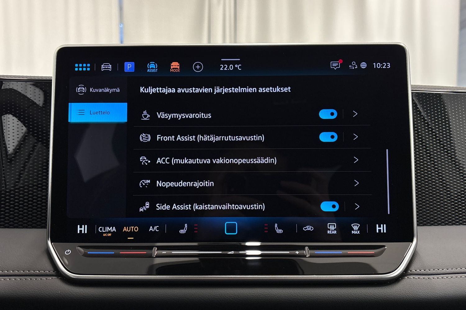Volkswagen Tiguan vaihtoauto