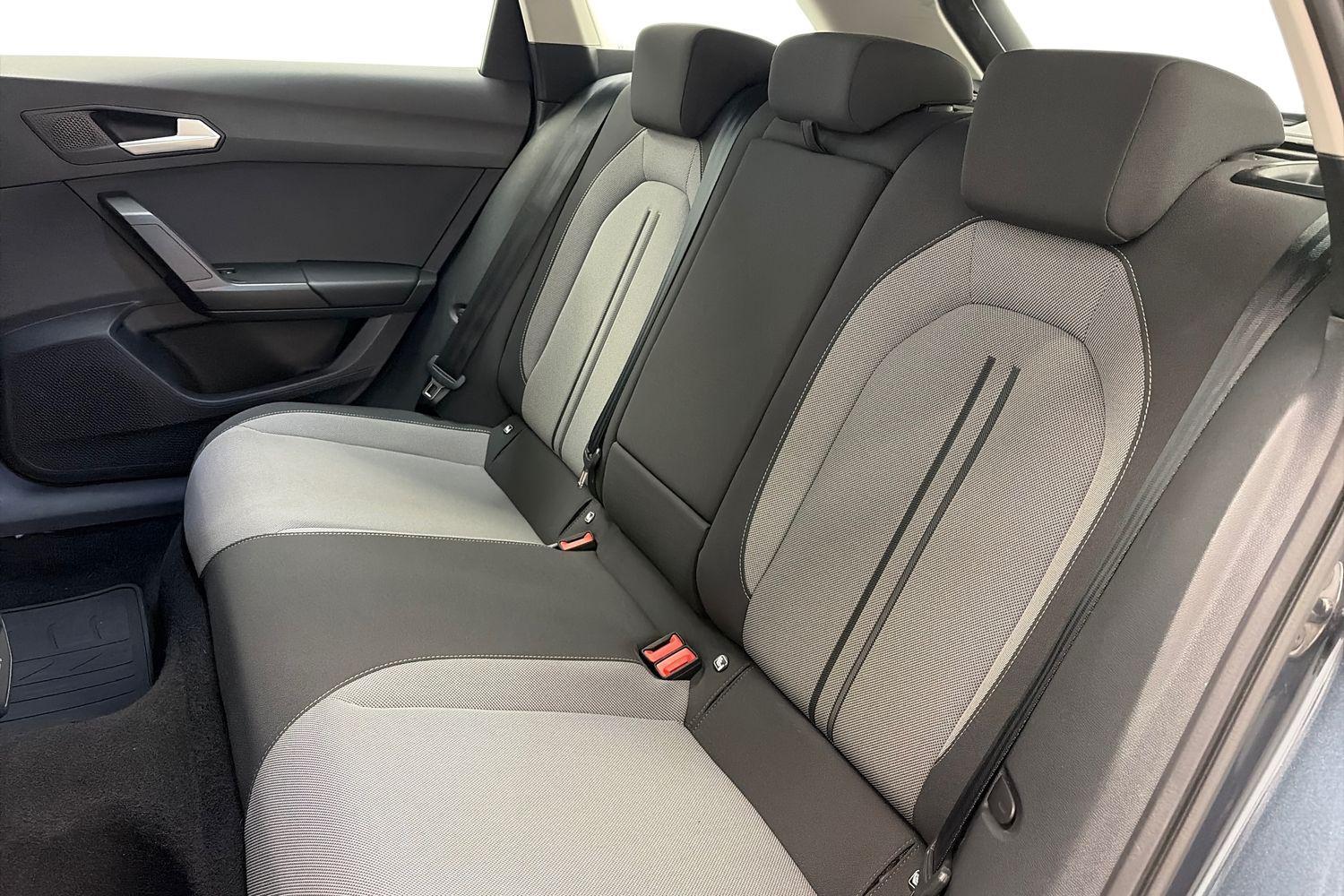 SEAT Leon Sportstourer vaihtoauto