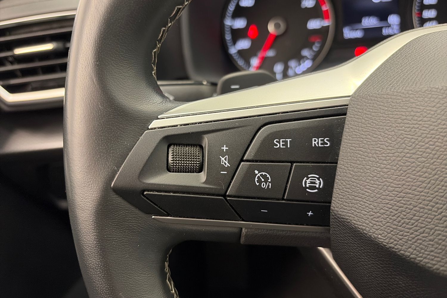 SEAT Leon Sportstourer vaihtoauto