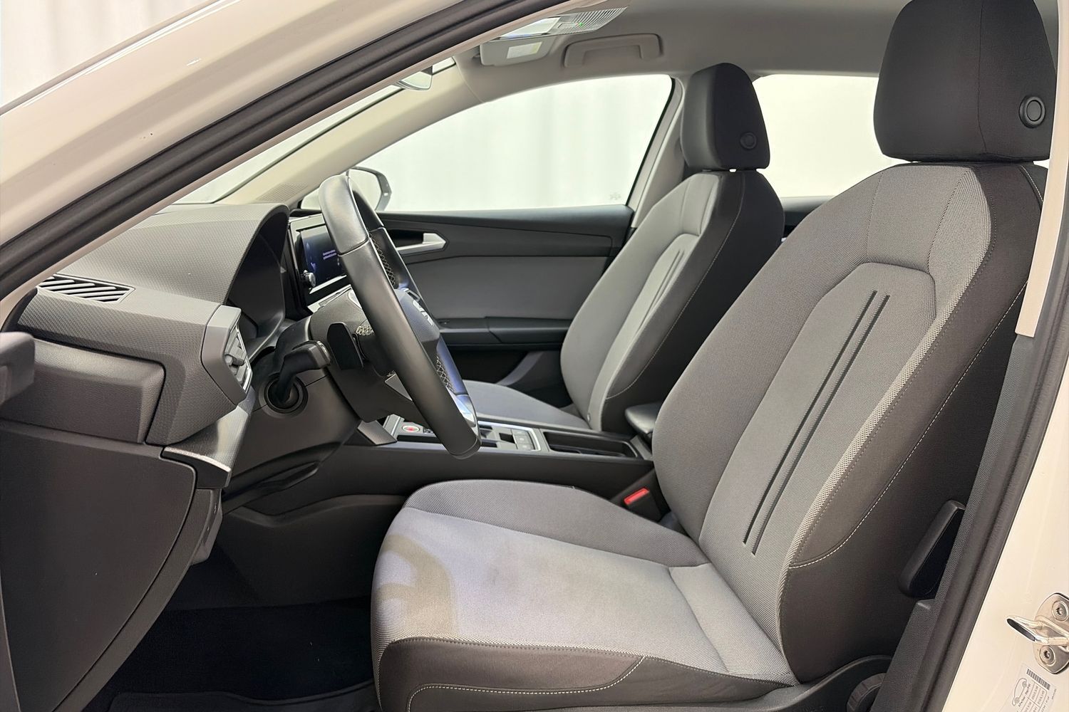 SEAT Leon Sportstourer vaihtoauto