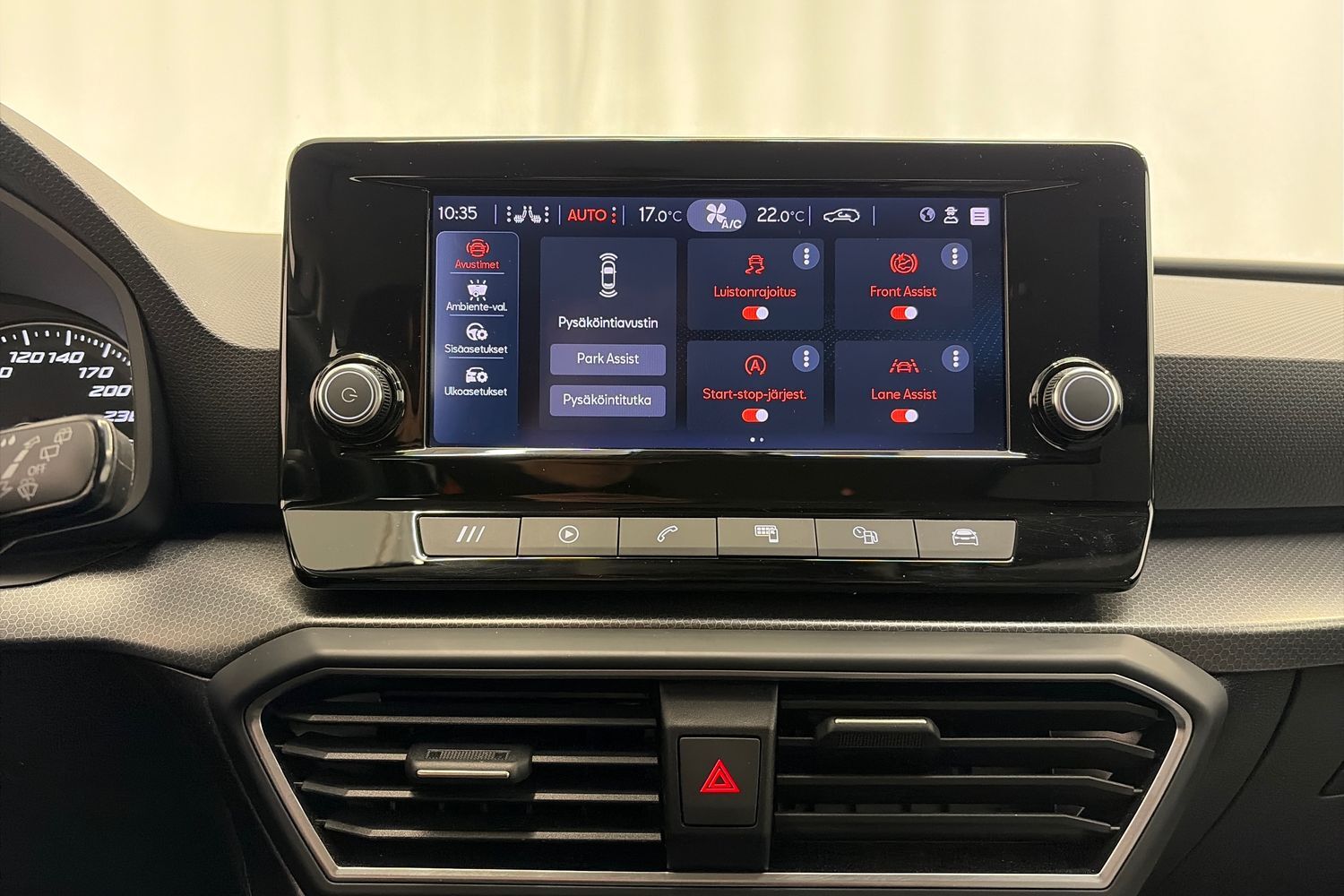 SEAT Leon Sportstourer vaihtoauto