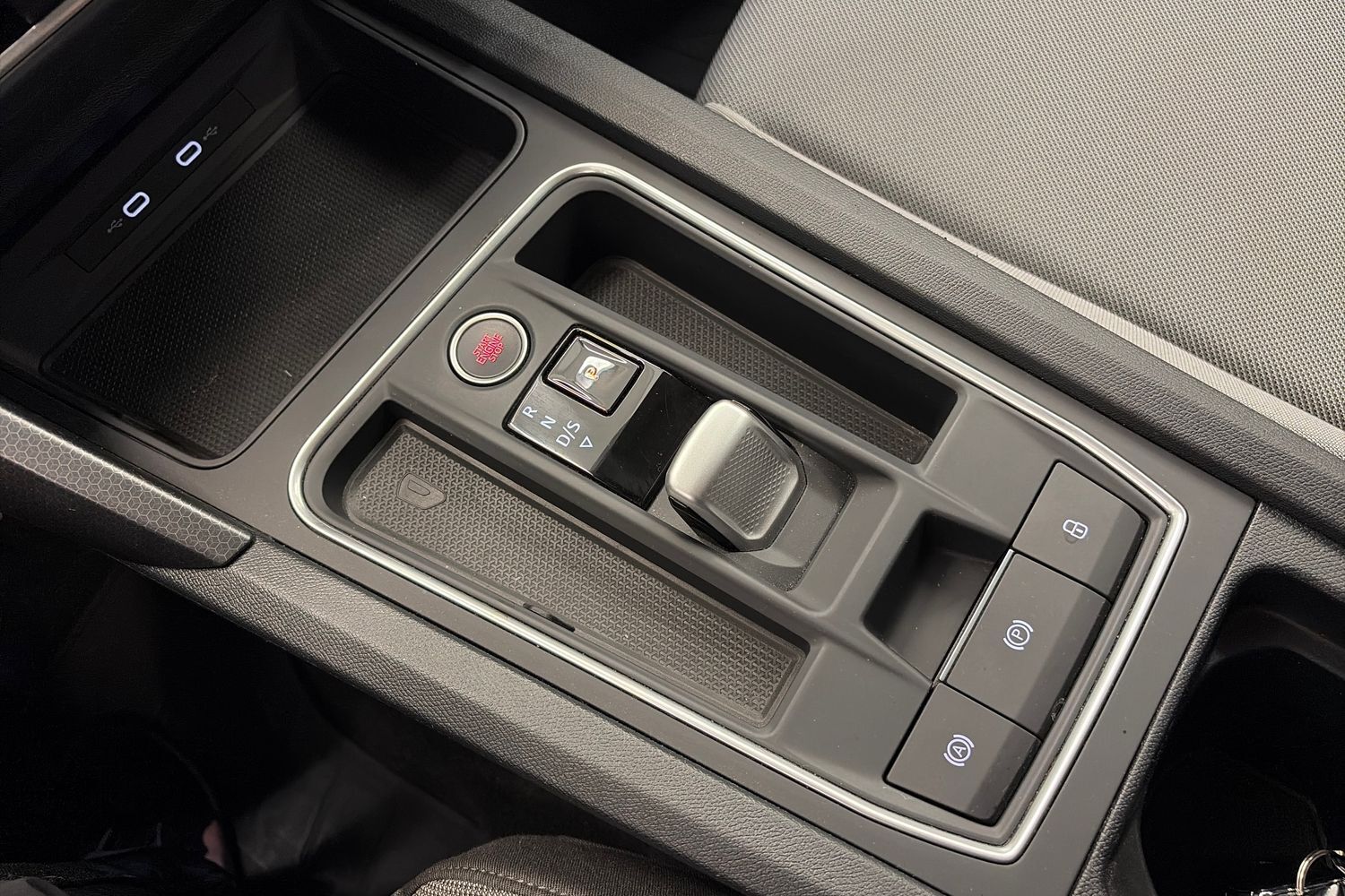 SEAT Leon Sportstourer vaihtoauto