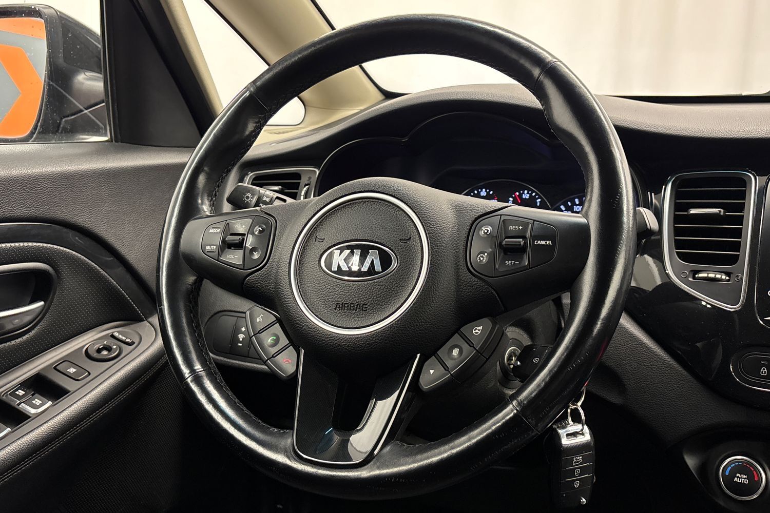 Kia Carens vaihtoauto