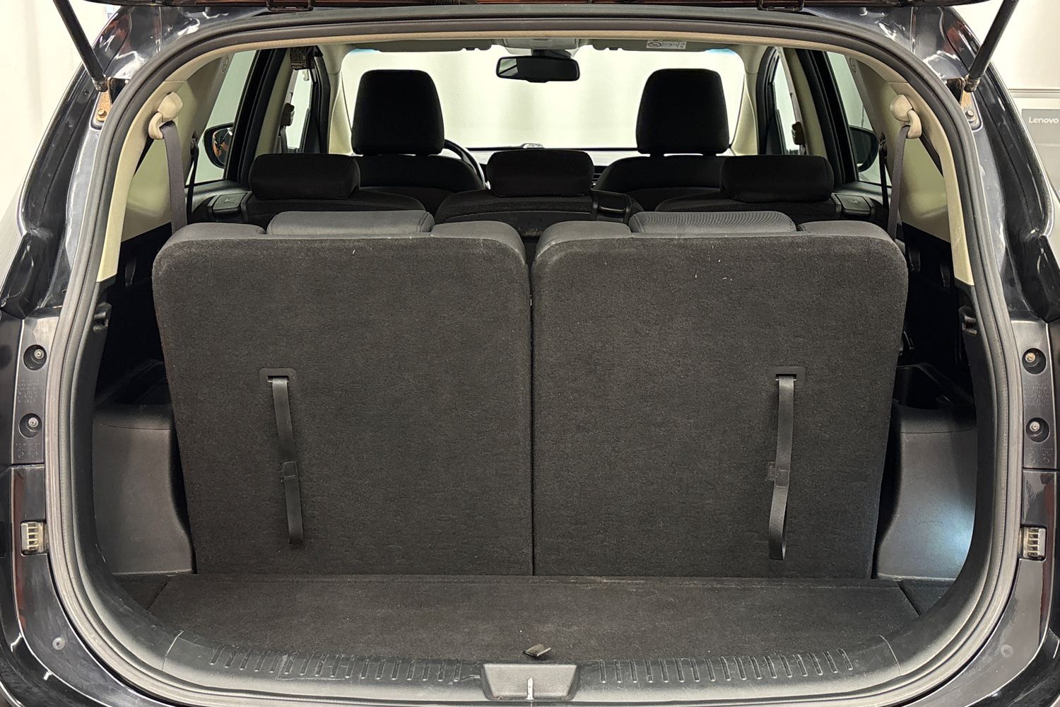 Kia Carens vaihtoauto