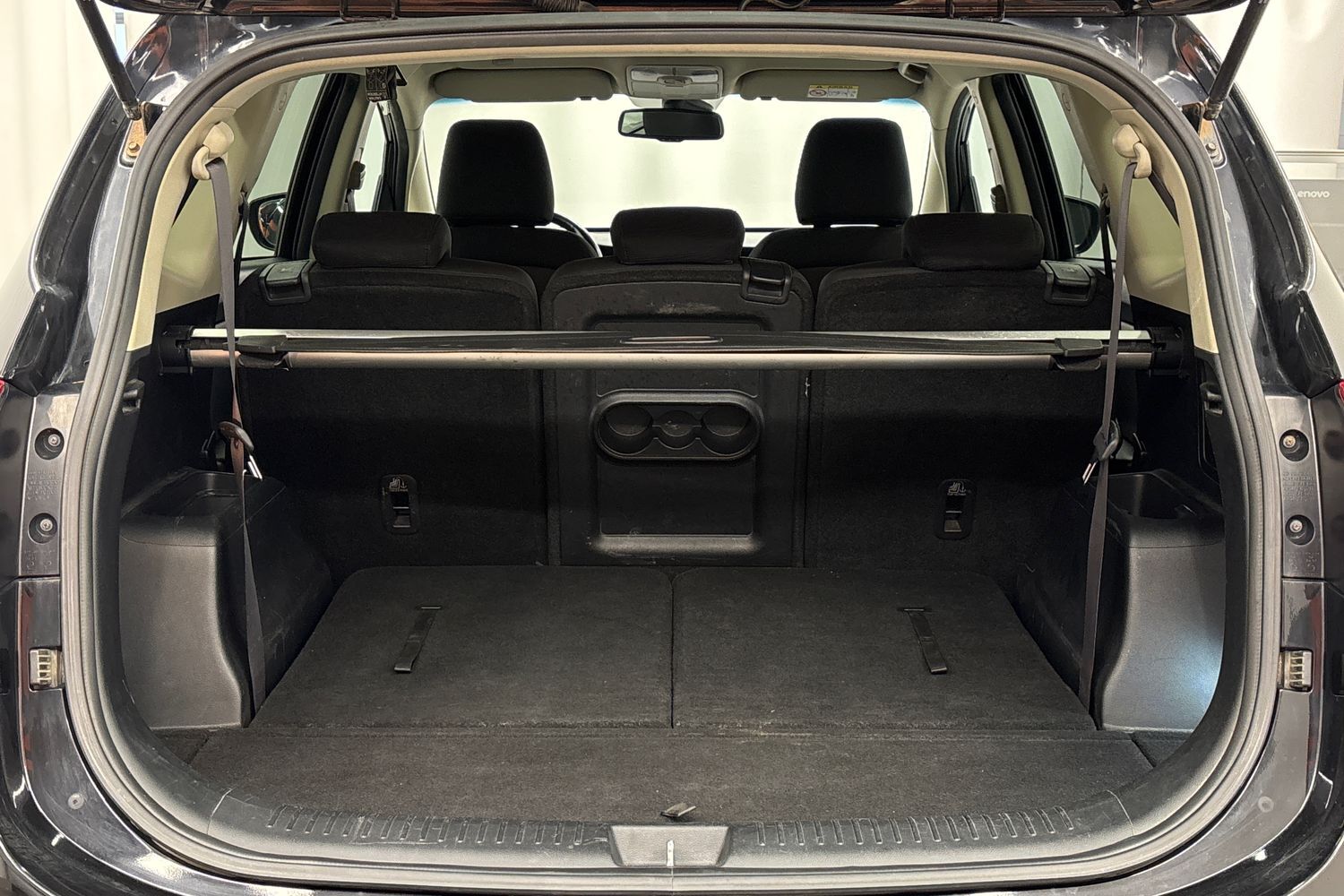 Kia Carens vaihtoauto