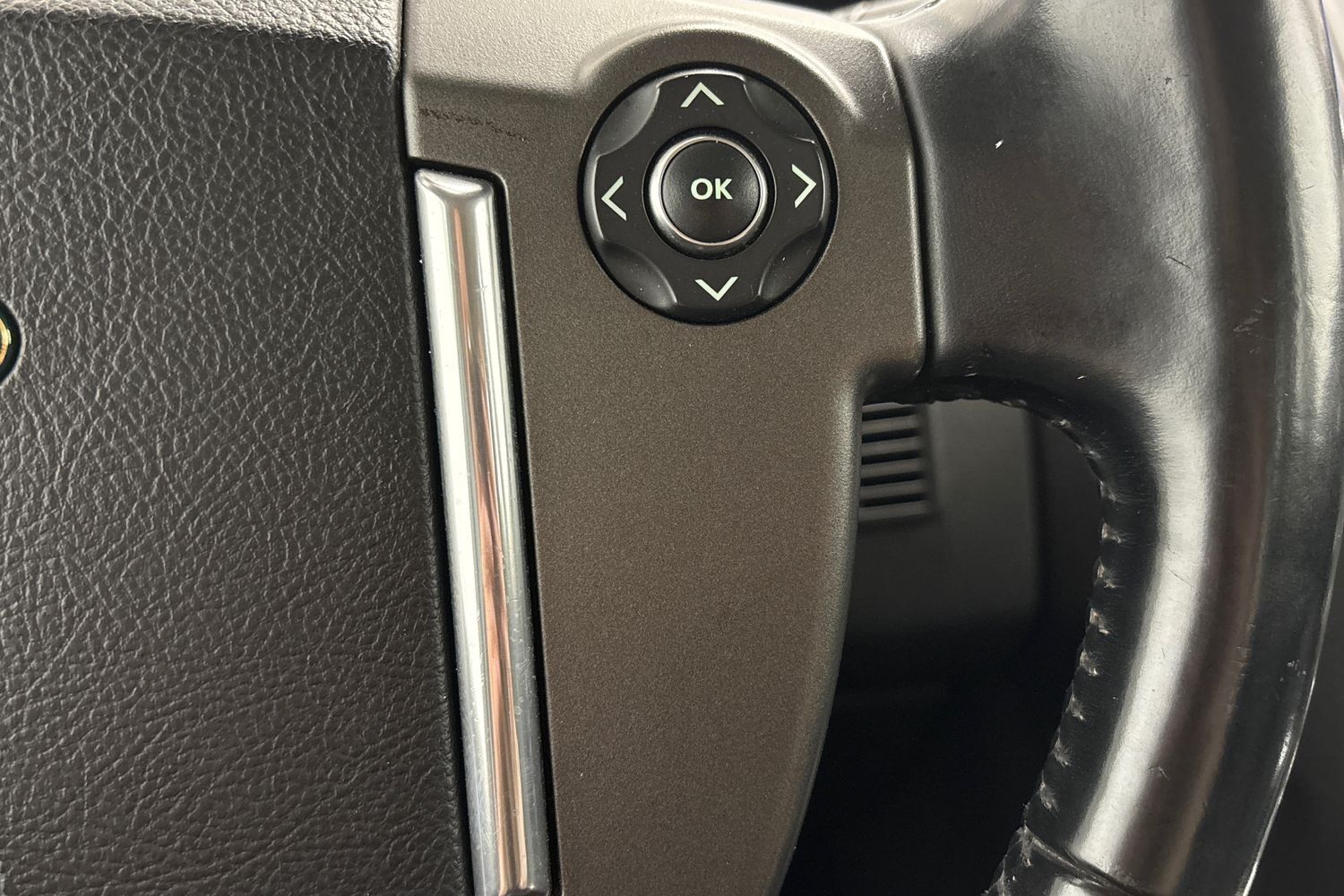 Land Rover Discovery vaihtoauto