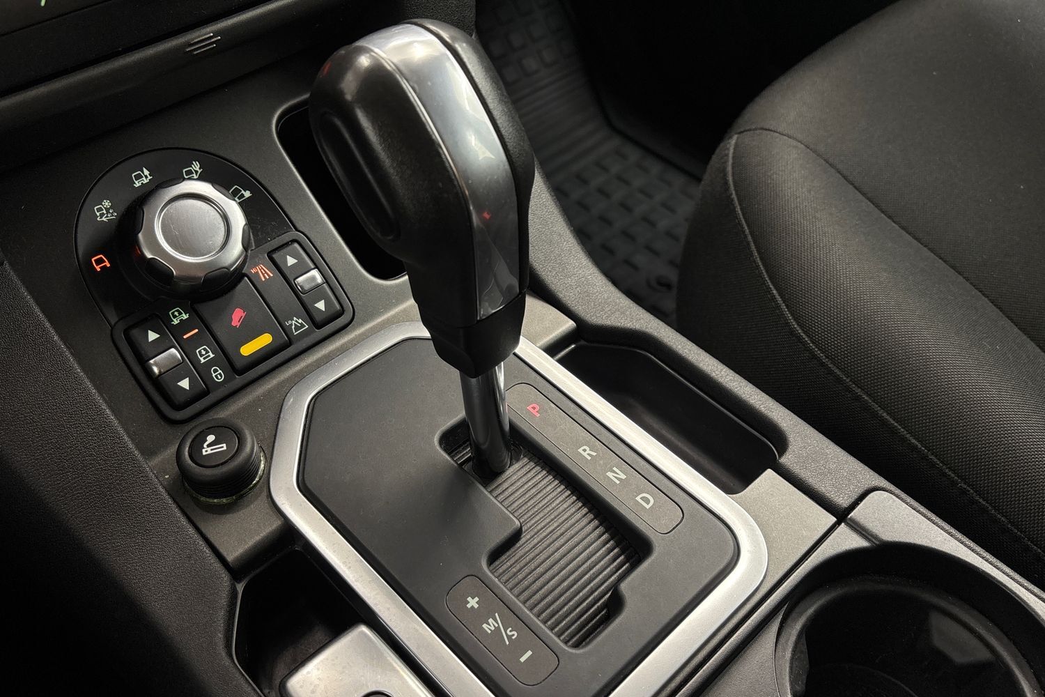 Land Rover Discovery vaihtoauto