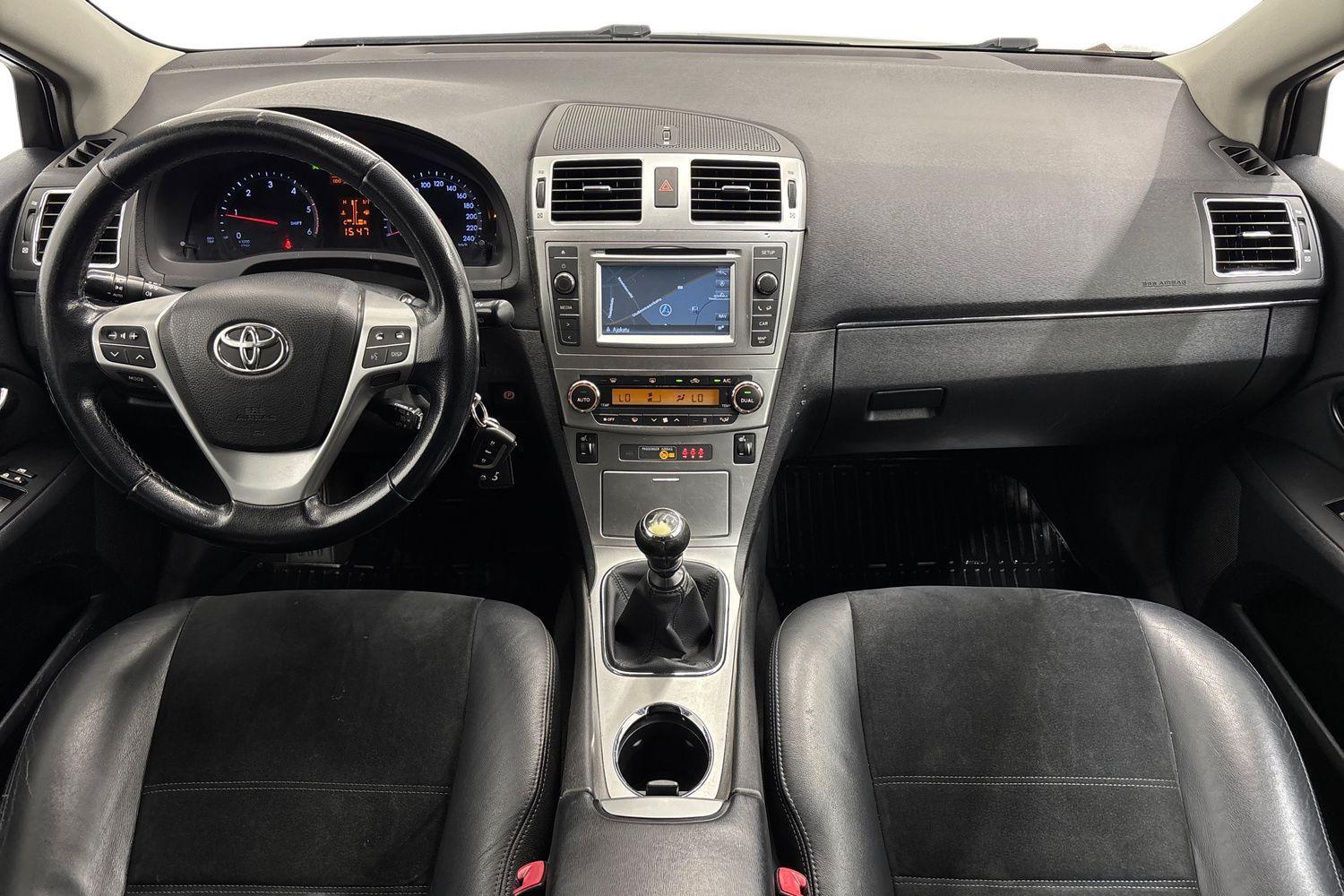 Toyota Avensis vaihtoauto