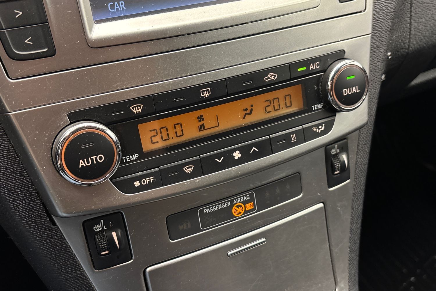 Toyota Avensis vaihtoauto
