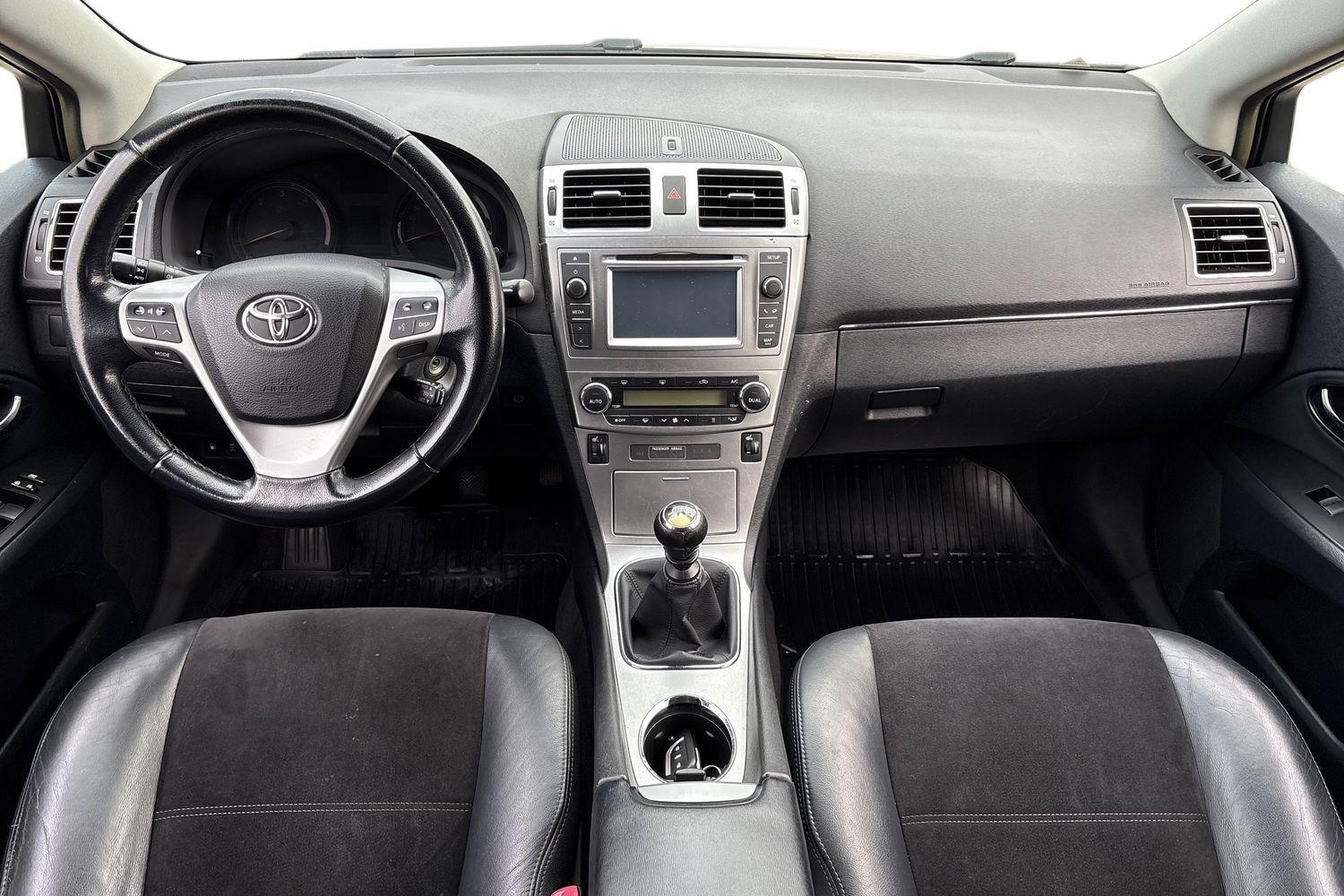 Toyota Avensis vaihtoauto