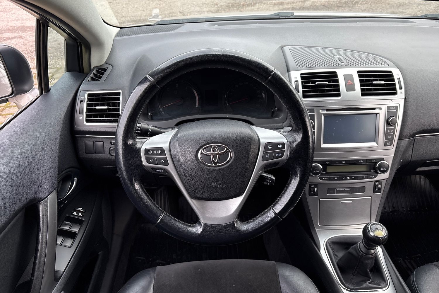 Toyota Avensis vaihtoauto