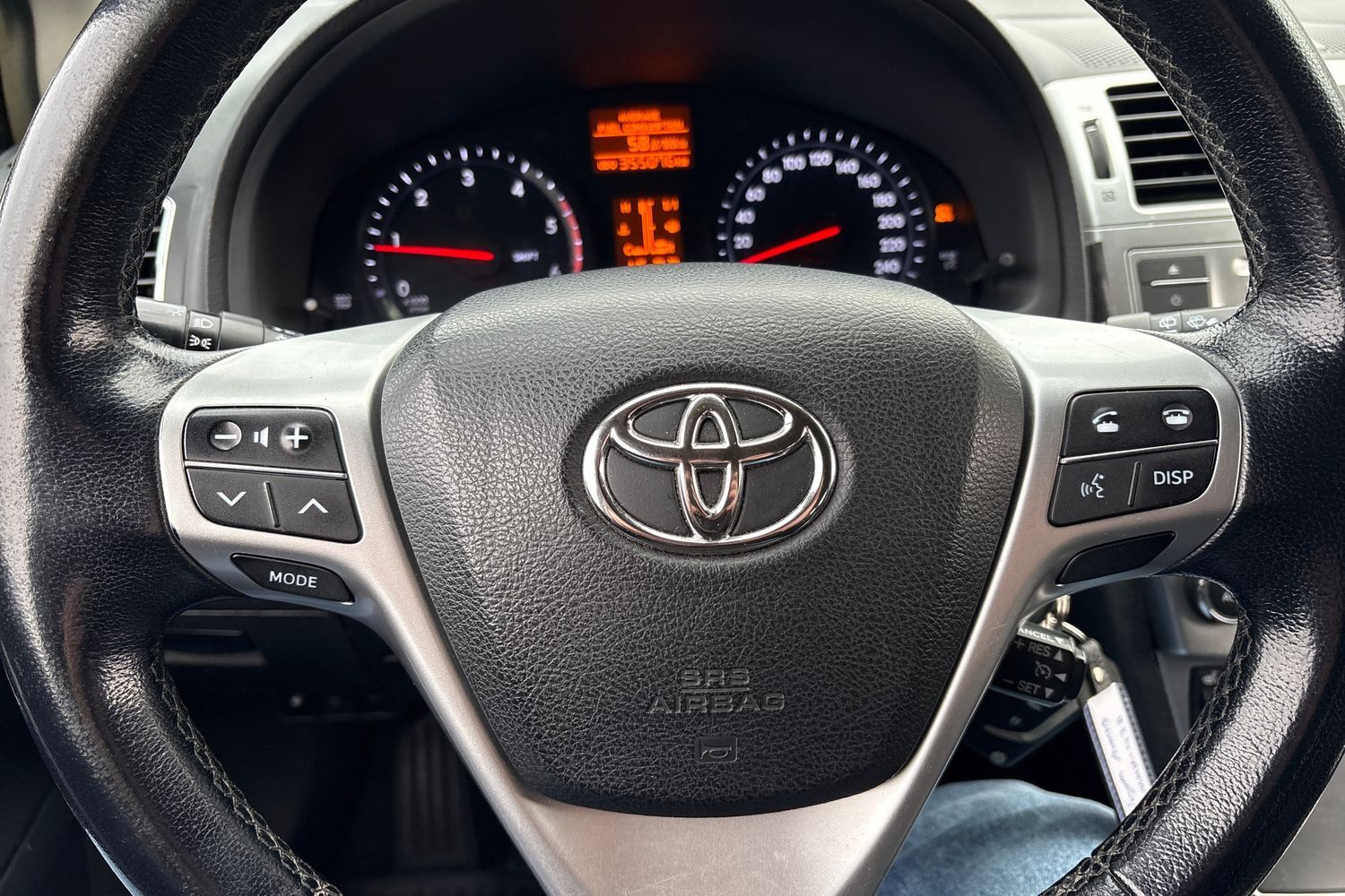 Toyota Avensis vaihtoauto