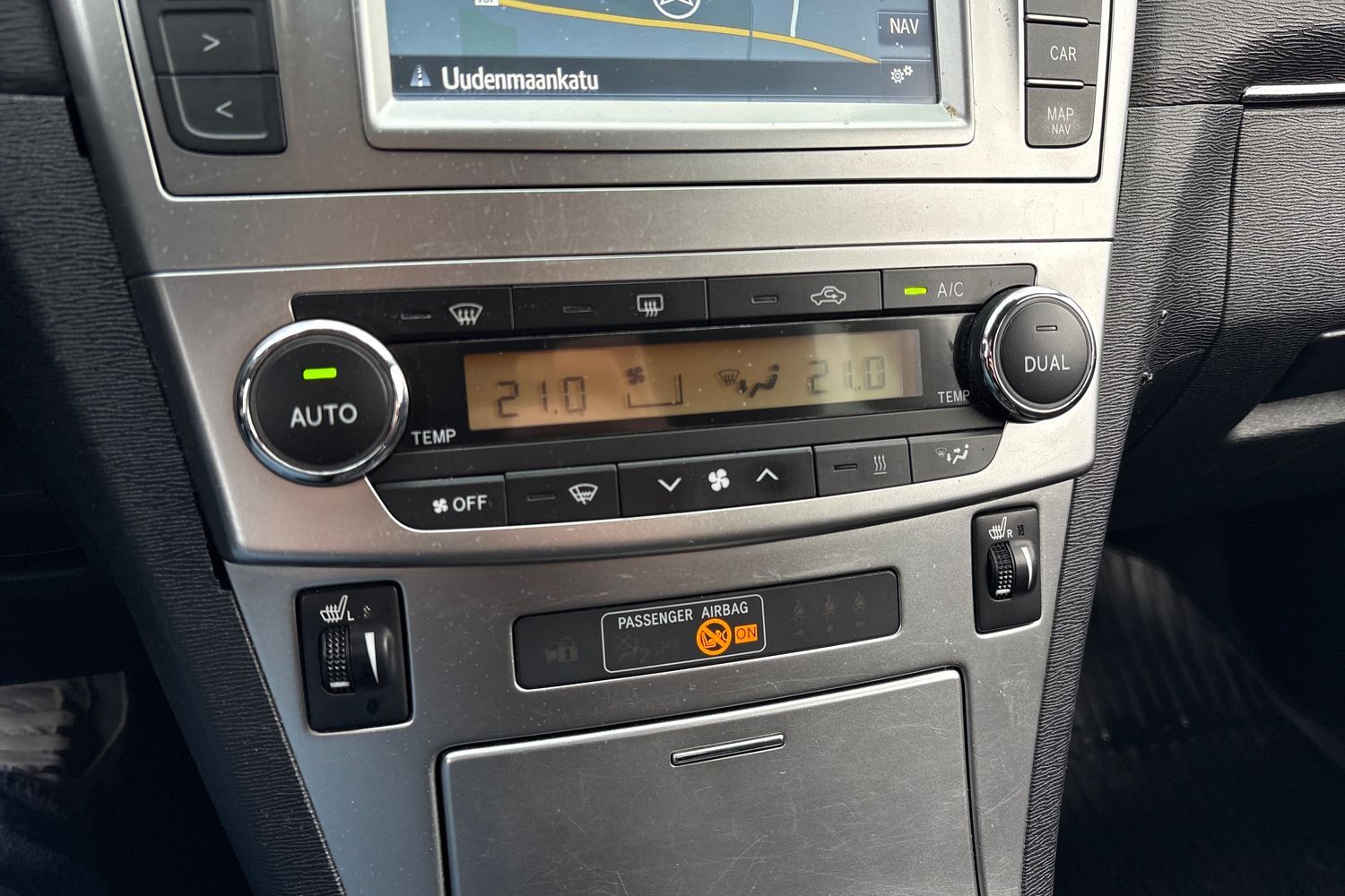 Toyota Avensis vaihtoauto