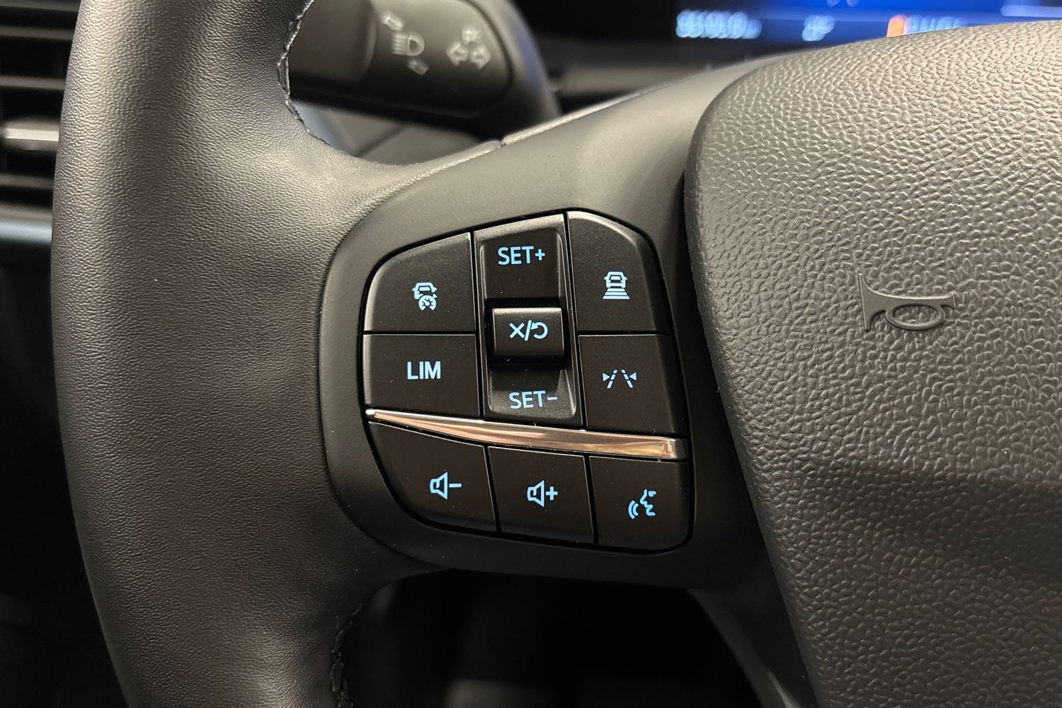 Ford Tourneo Courier vaihtoauto