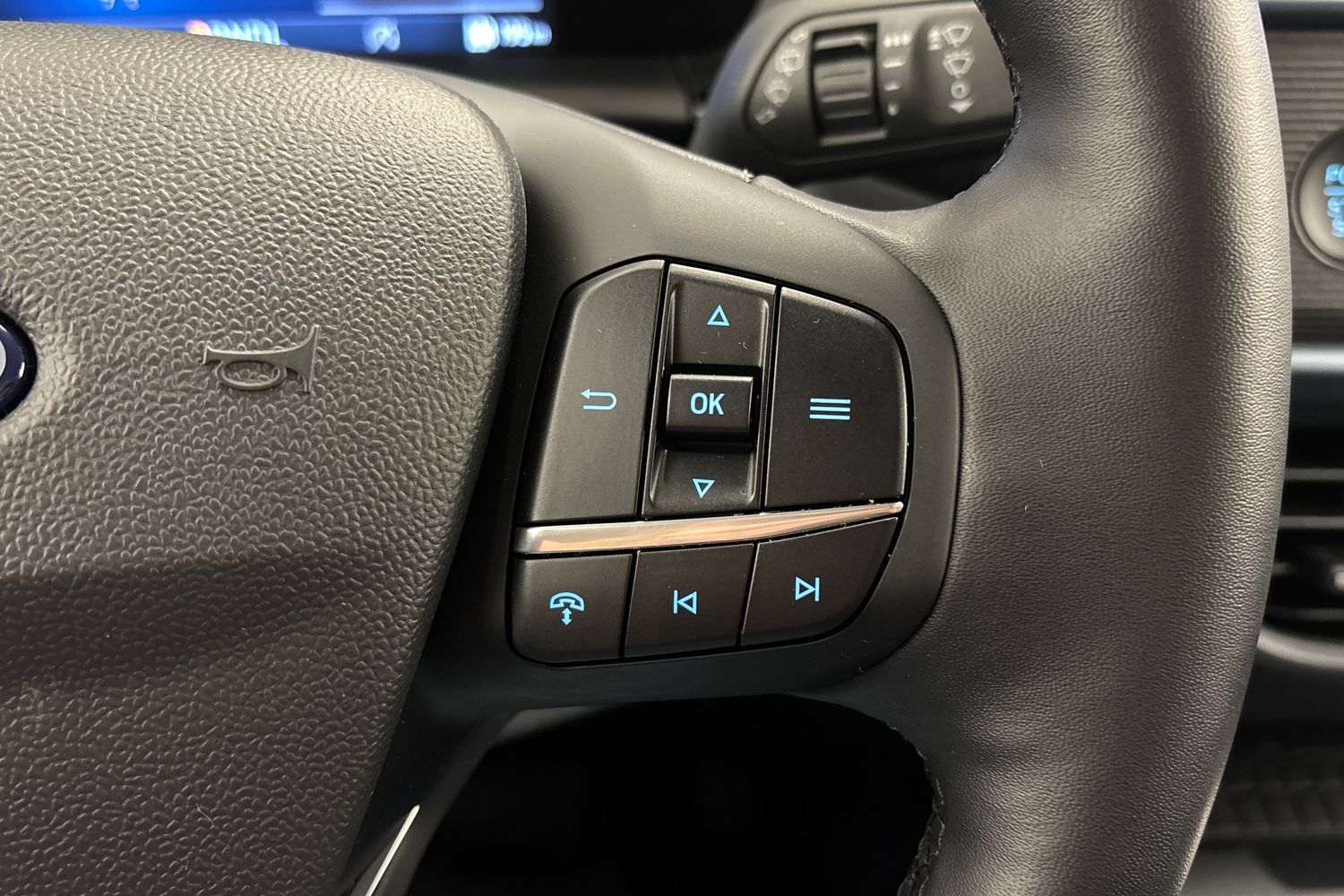 Ford Tourneo Courier vaihtoauto