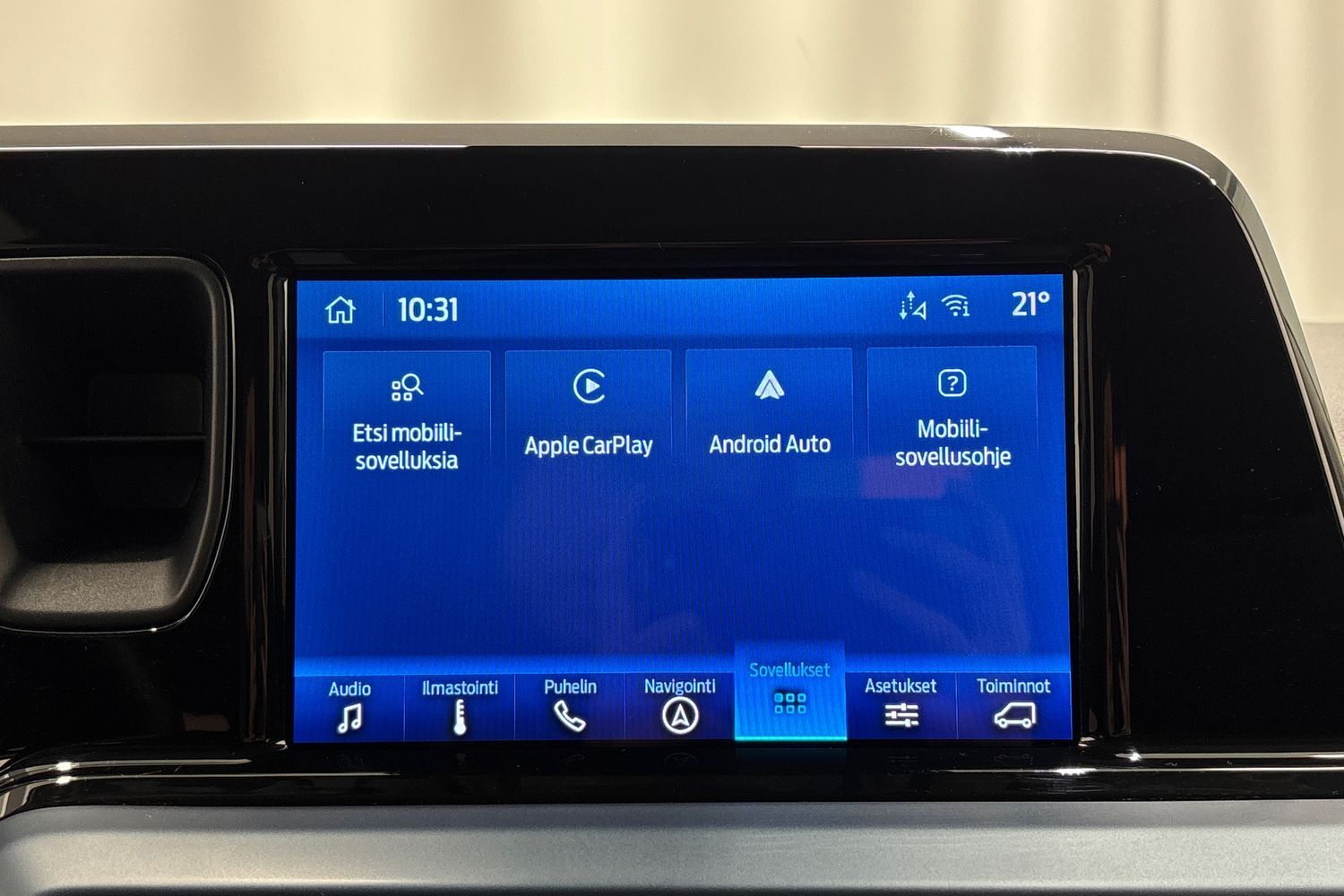 Ford Tourneo Courier vaihtoauto