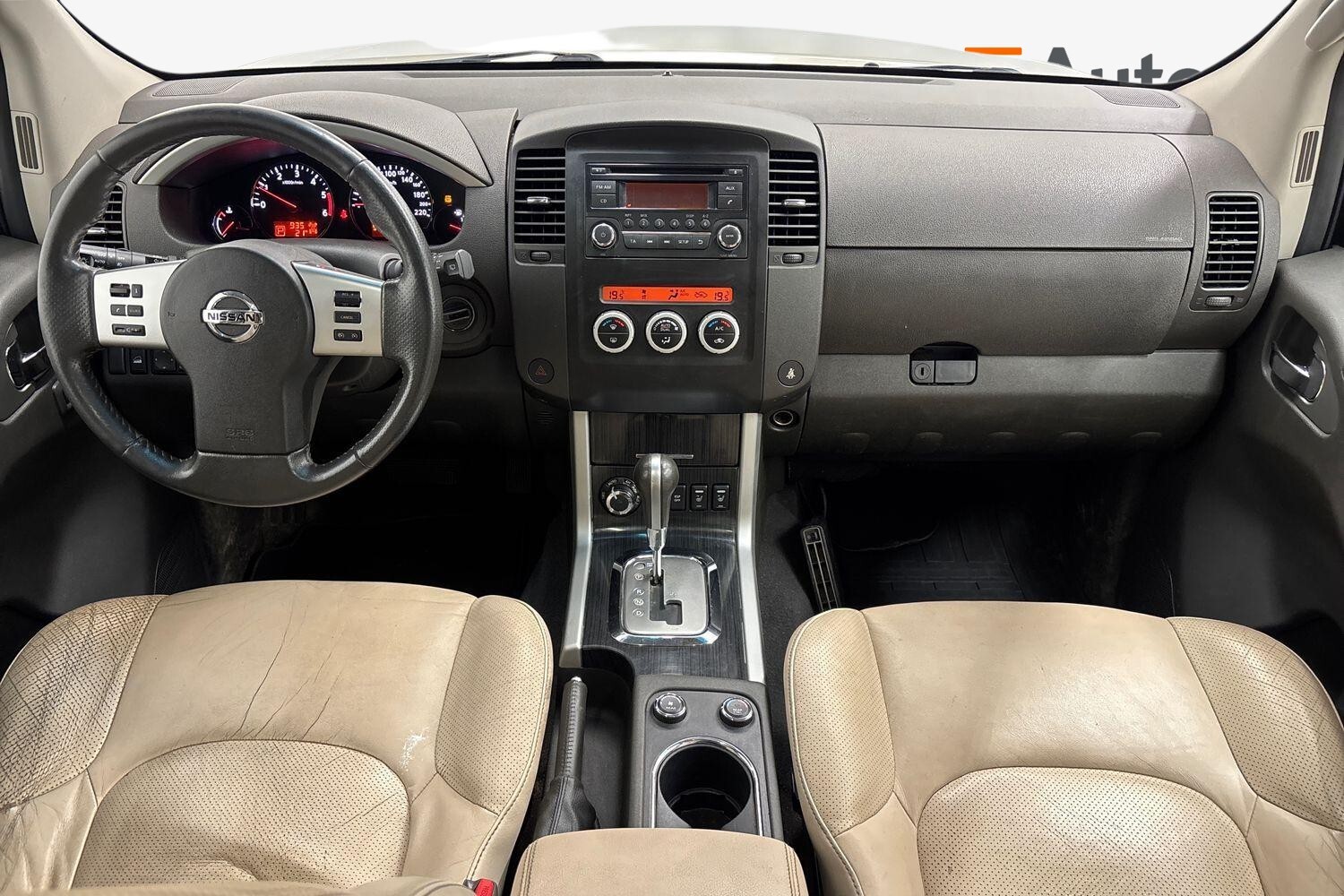 Nissan Pathfinder vaihtoauto