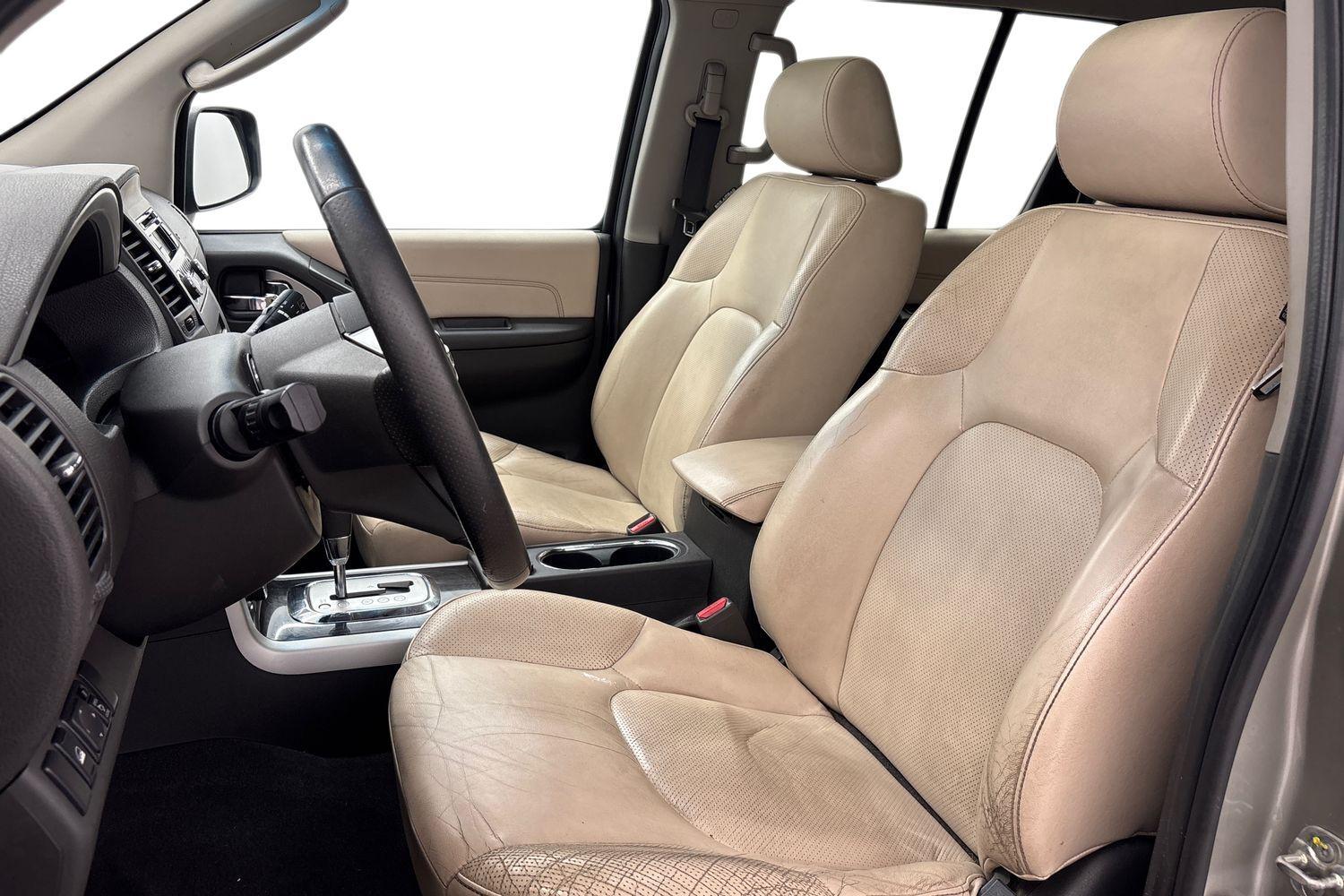 Nissan Pathfinder vaihtoauto