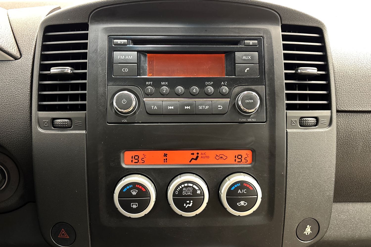 Nissan Pathfinder vaihtoauto