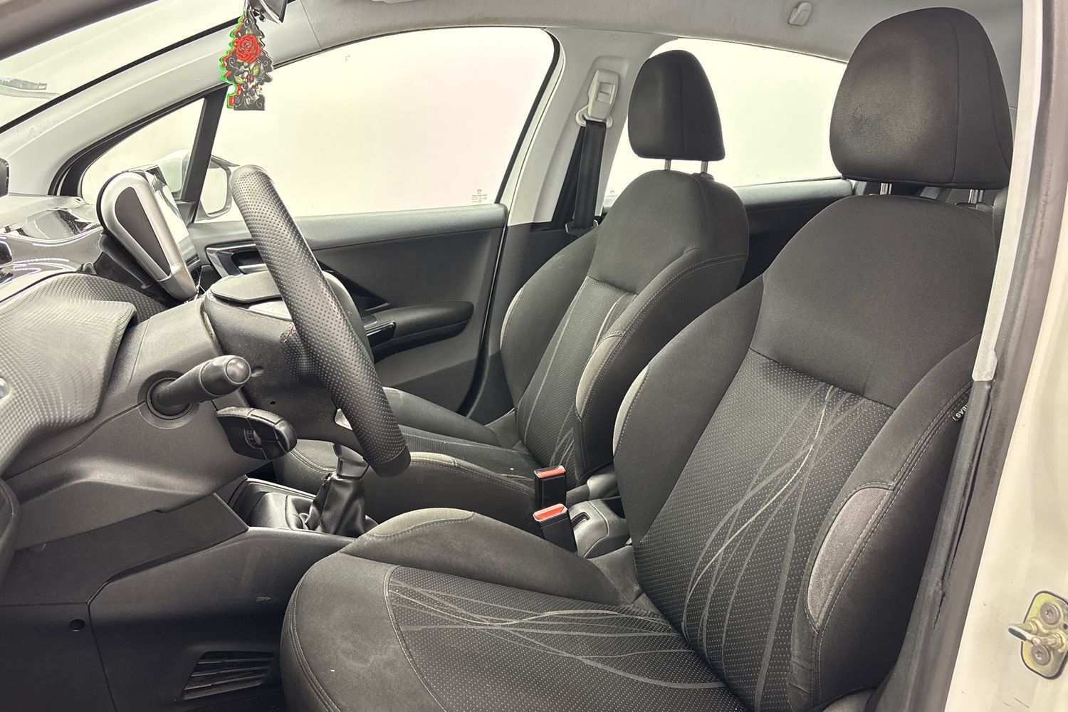Peugeot 208 vaihtoauto