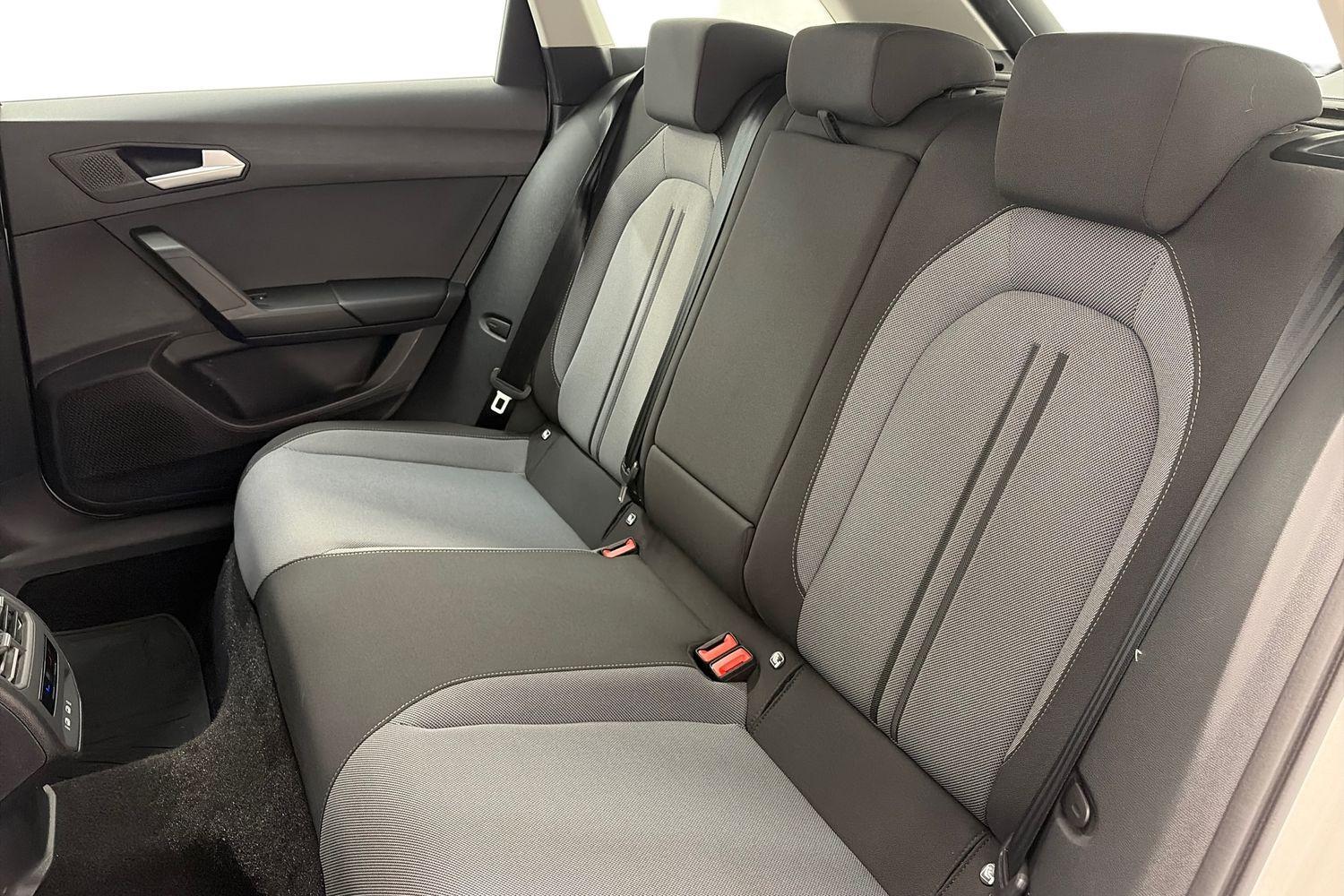 SEAT Leon Sportstourer vaihtoauto