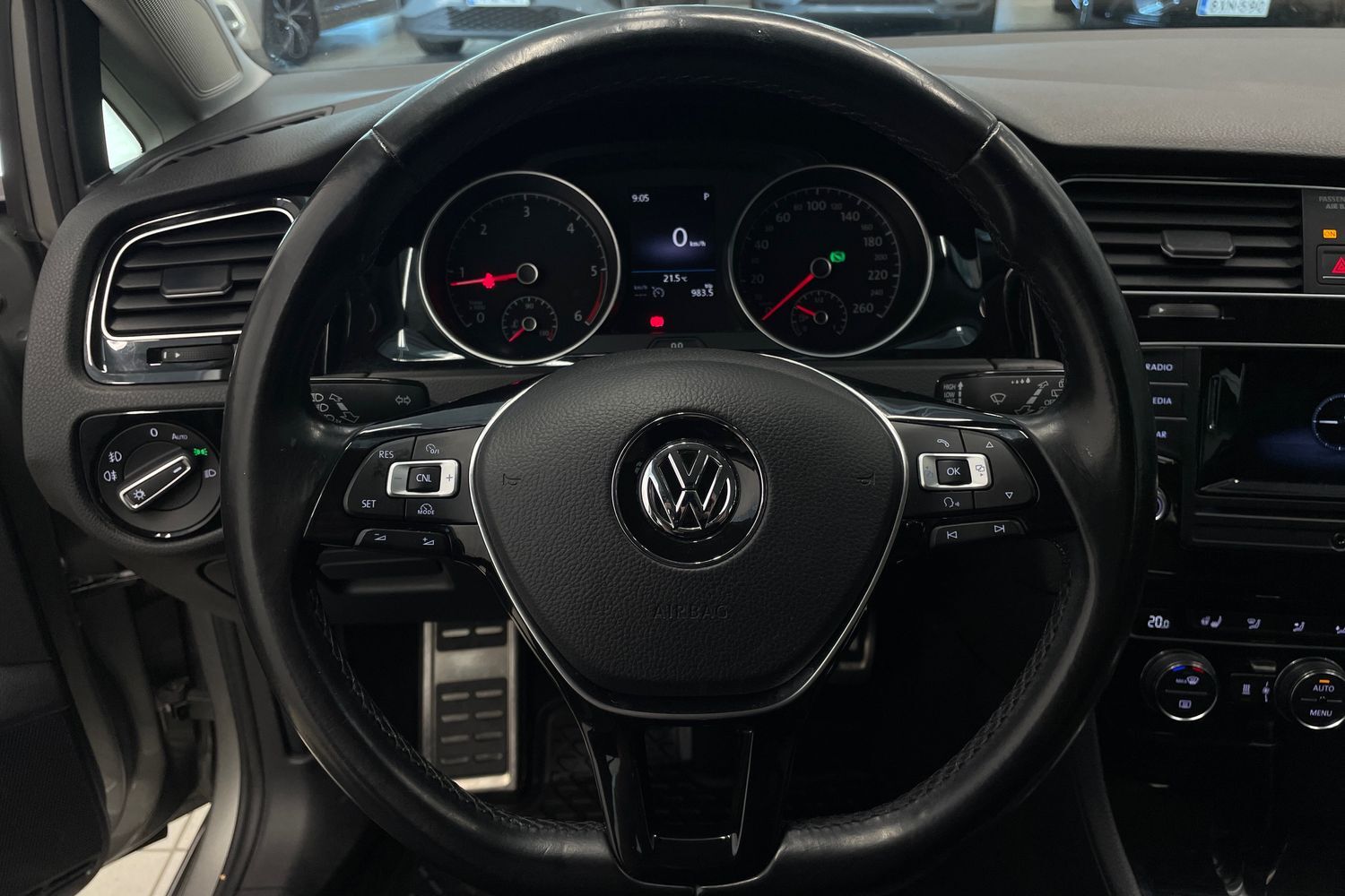 Volkswagen Golf vaihtoauto
