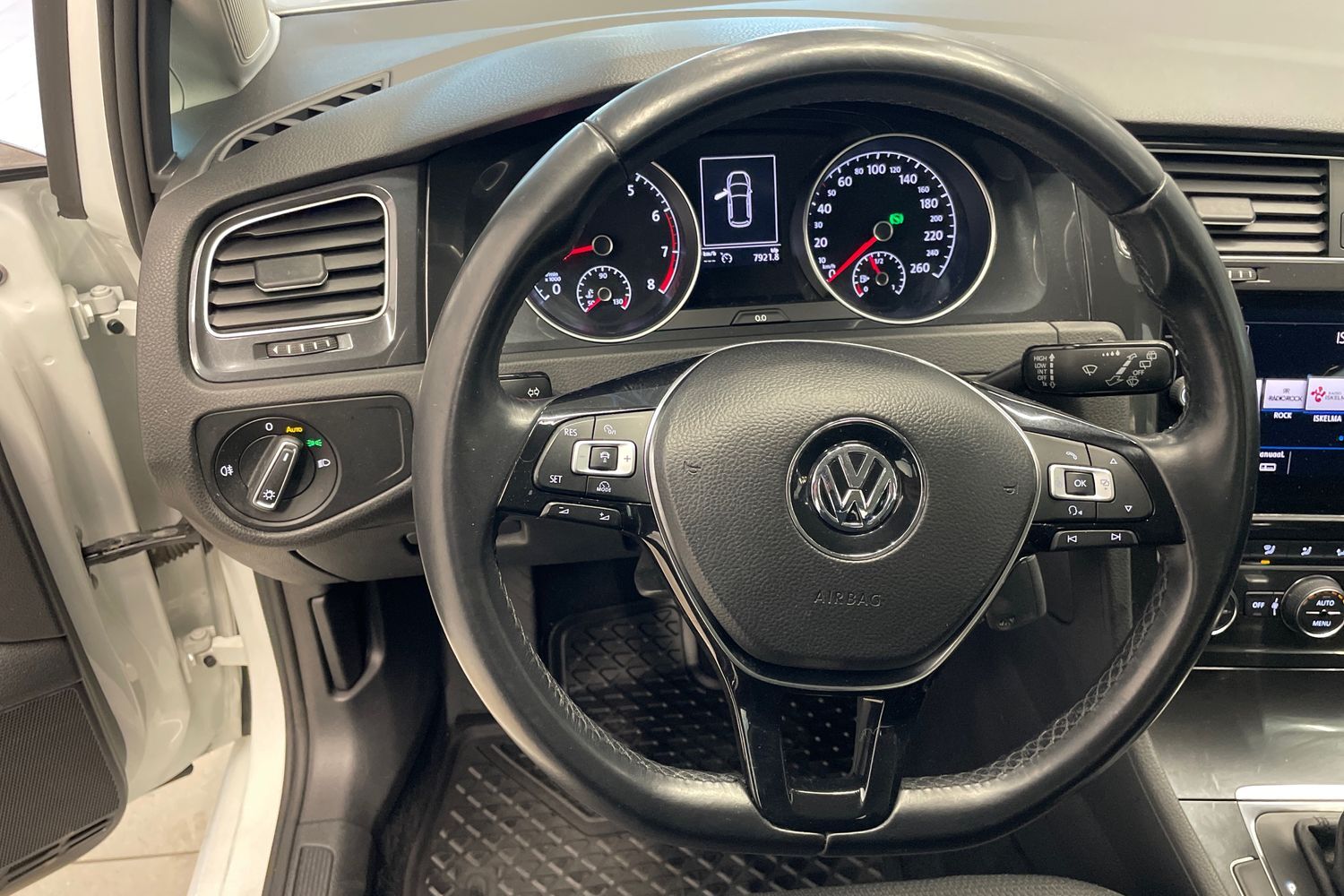 Volkswagen Golf vaihtoauto