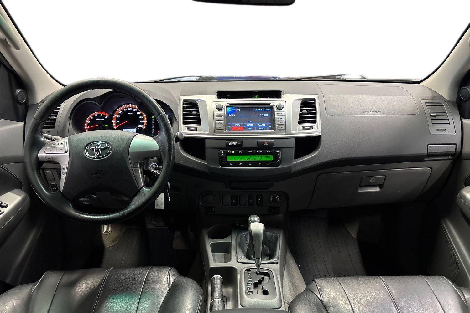Toyota Hilux vaihtoauto