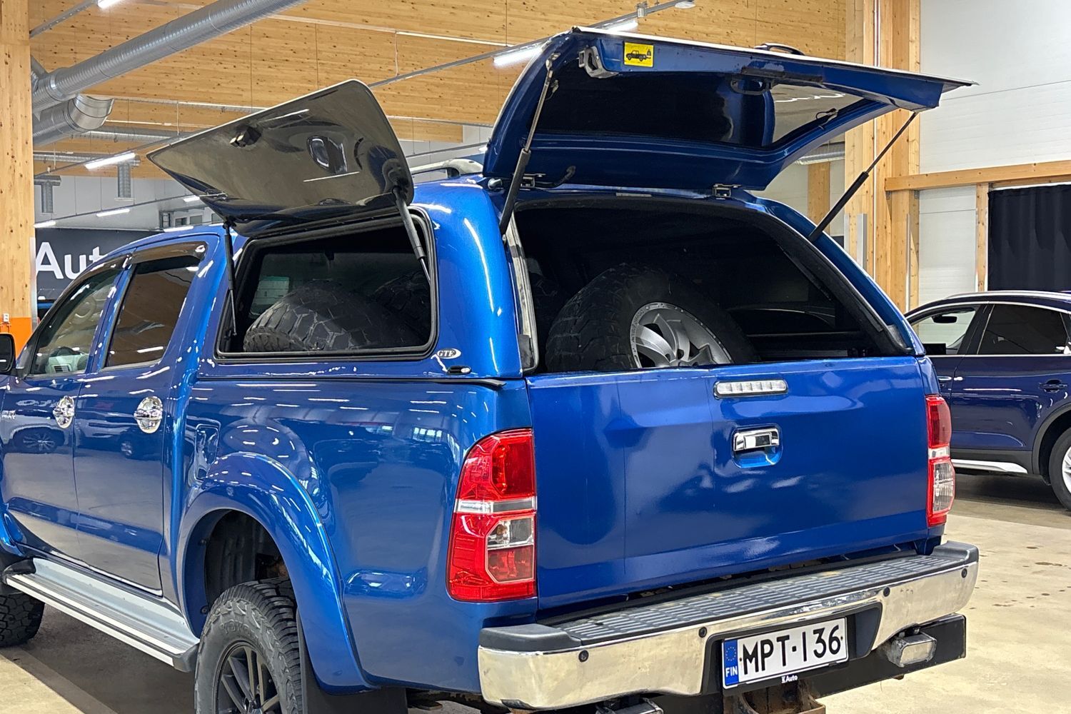 Toyota Hilux vaihtoauto