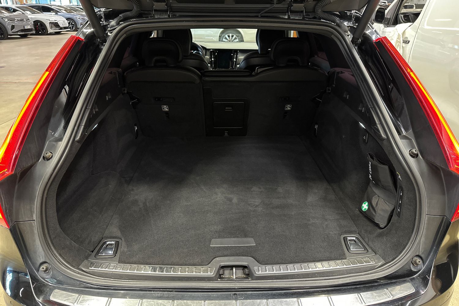 Volvo V90 Cross Country vaihtoauto
