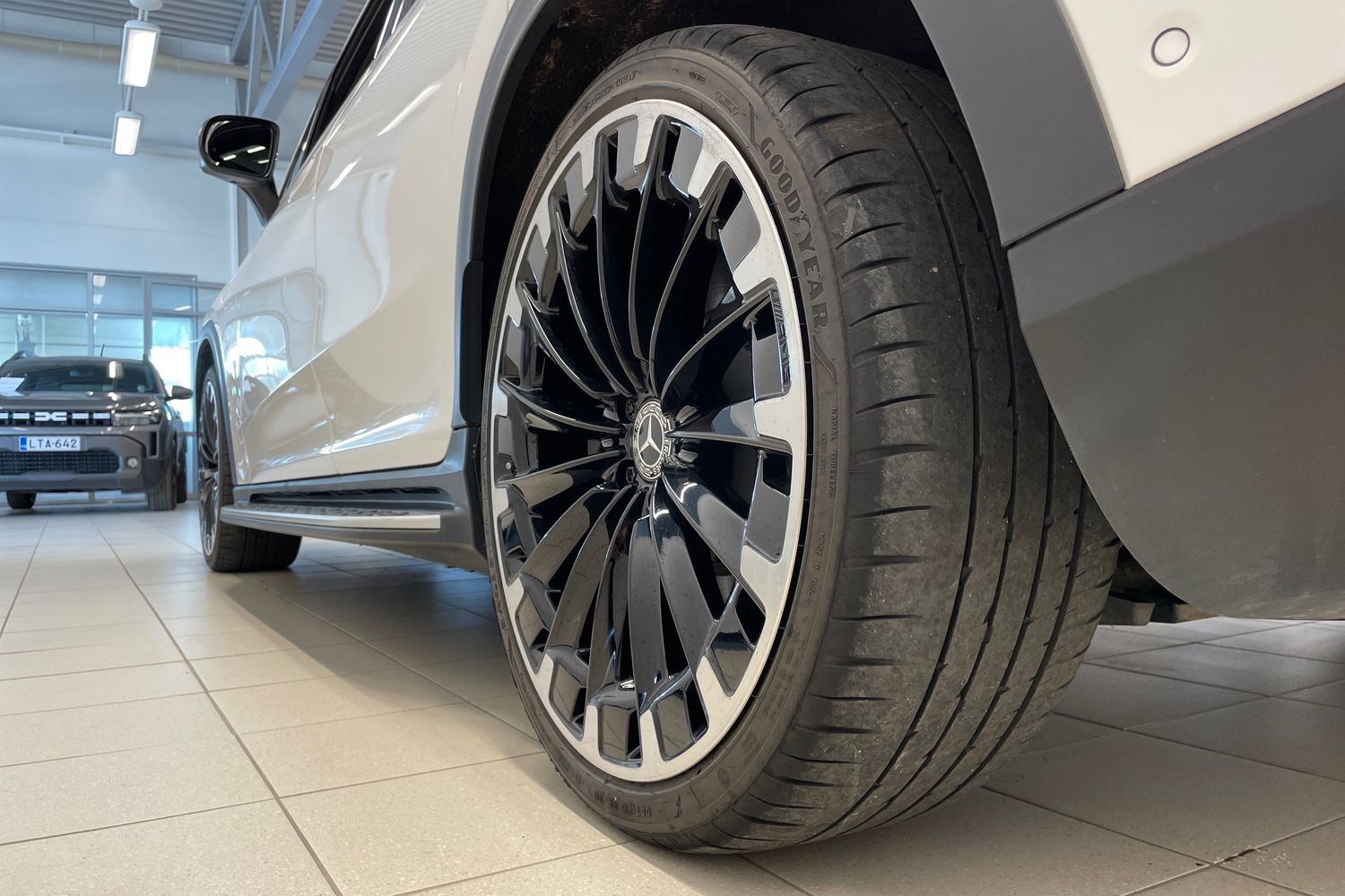 Mercedes-Benz EQE vaihtoauto