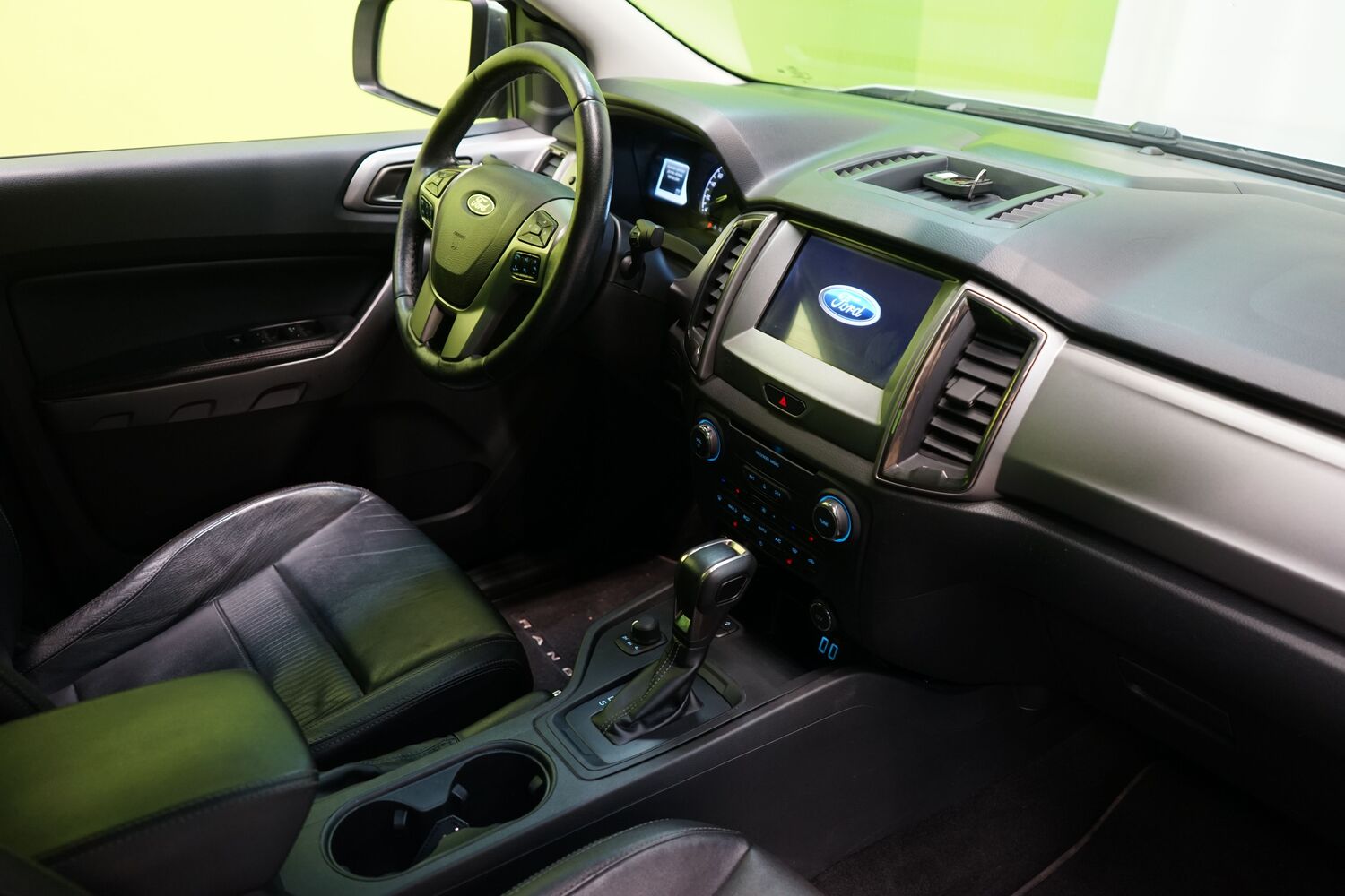 Ford Ranger vaihtoauto