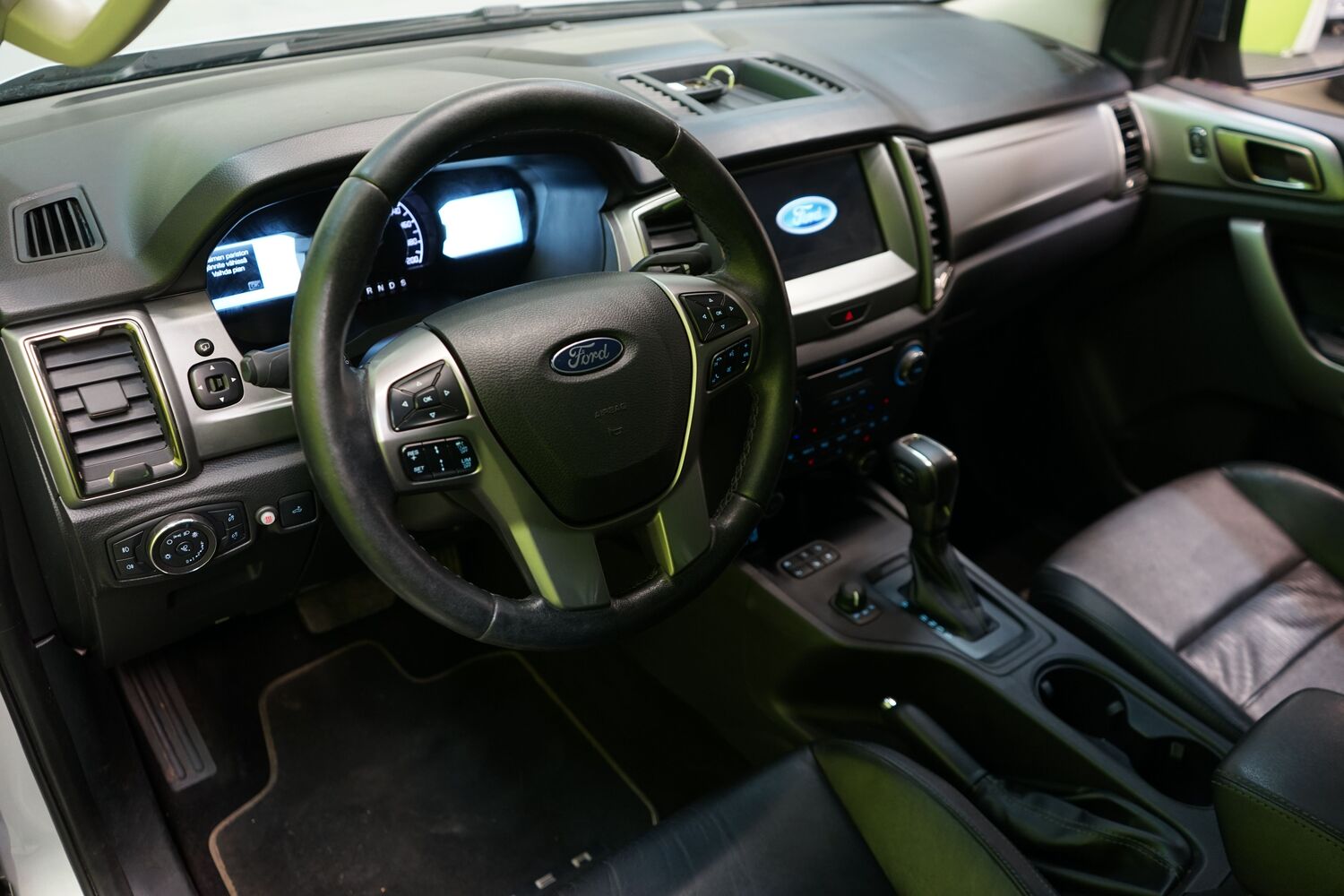 Ford Ranger vaihtoauto