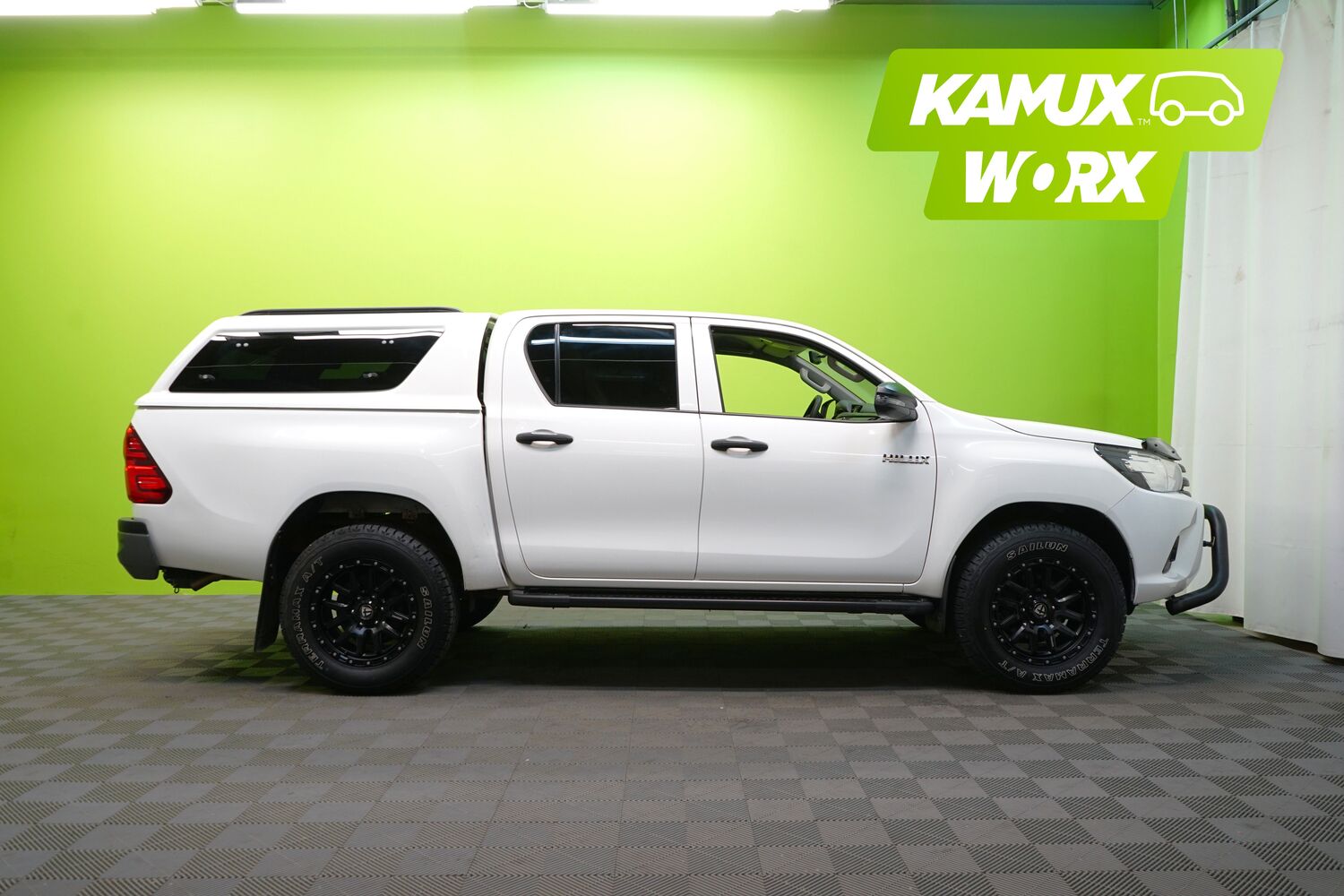 Toyota Hilux vaihtoauto