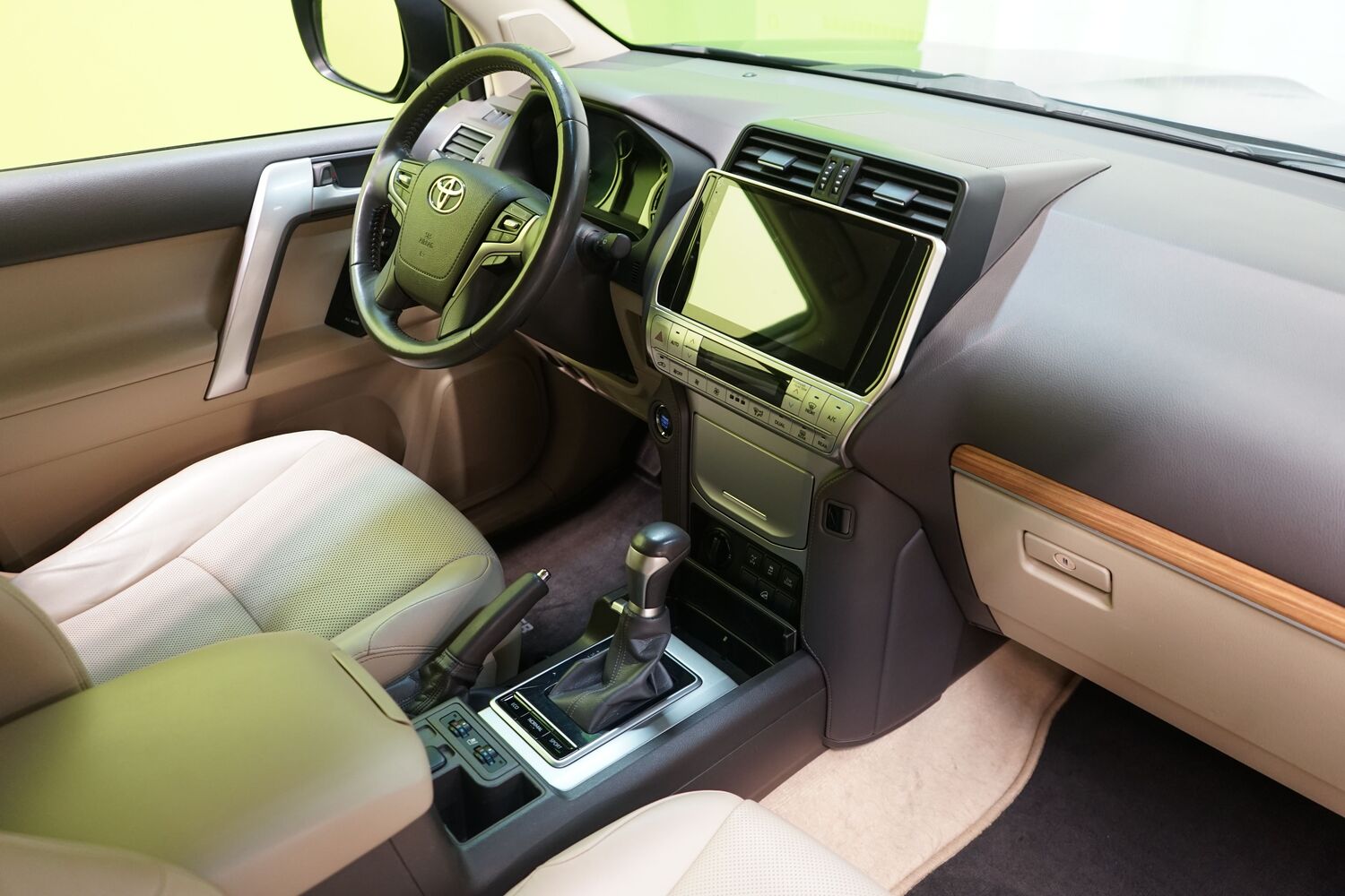 Toyota Land Cruiser vaihtoauto