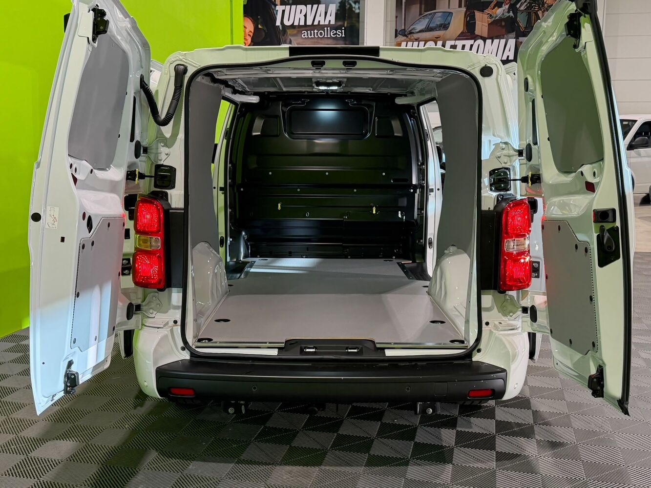 Opel Vivaro vaihtoauto