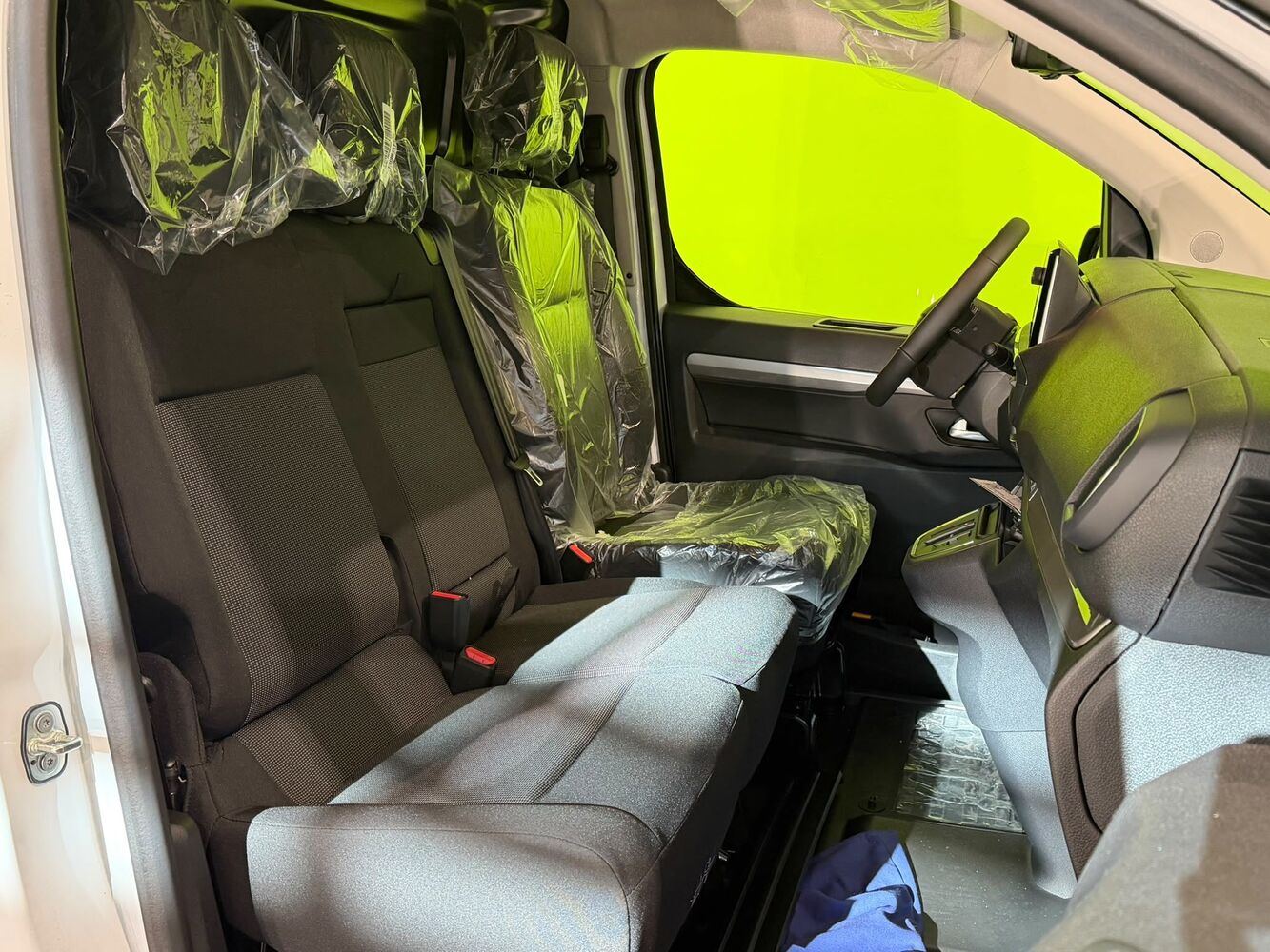 Opel Vivaro vaihtoauto