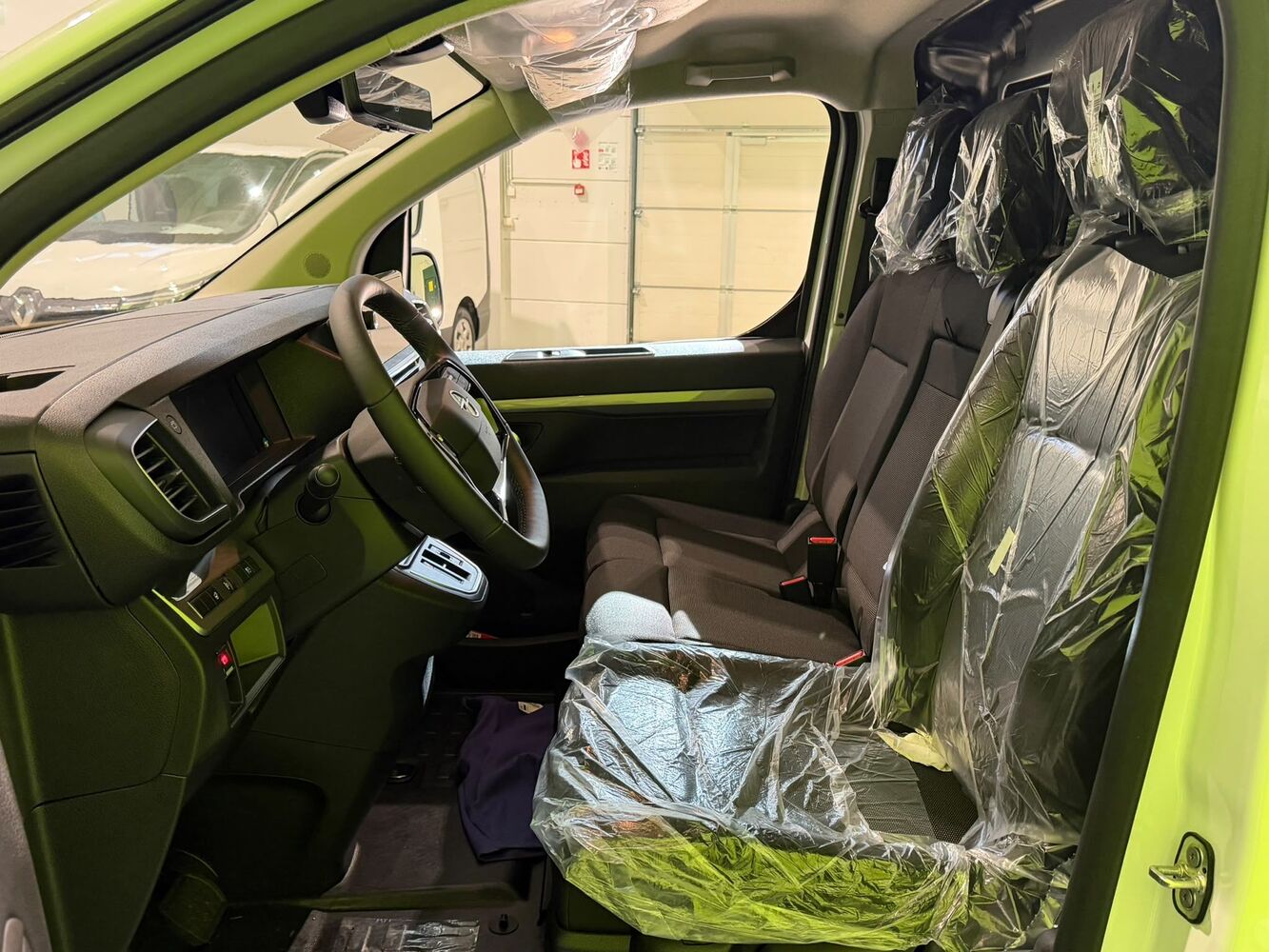Opel Vivaro vaihtoauto