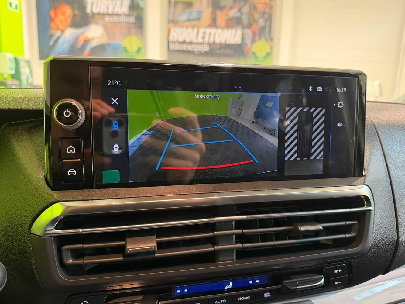 Opel Vivaro vaihtoauto