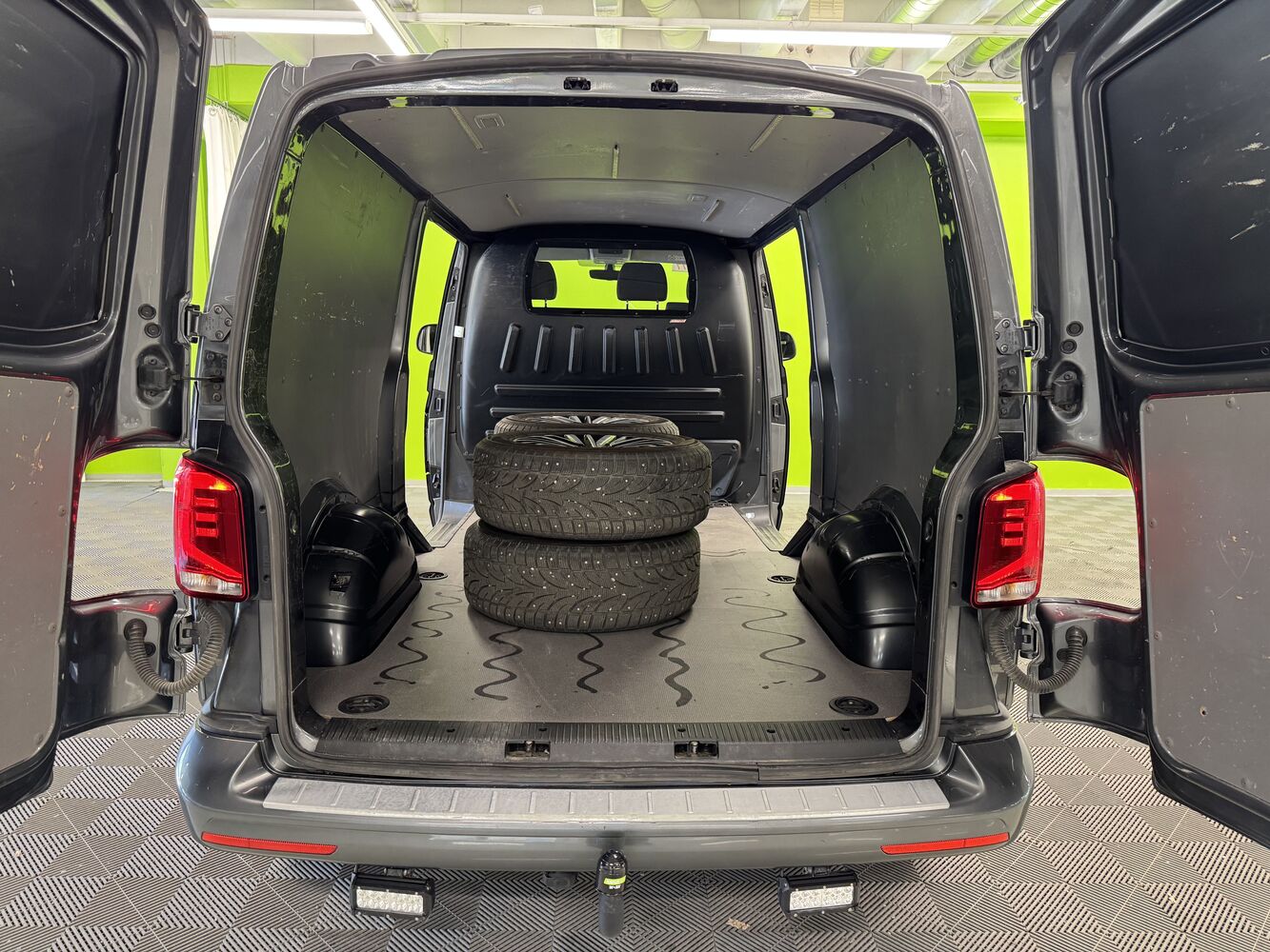 Volkswagen Transporter vaihtoauto