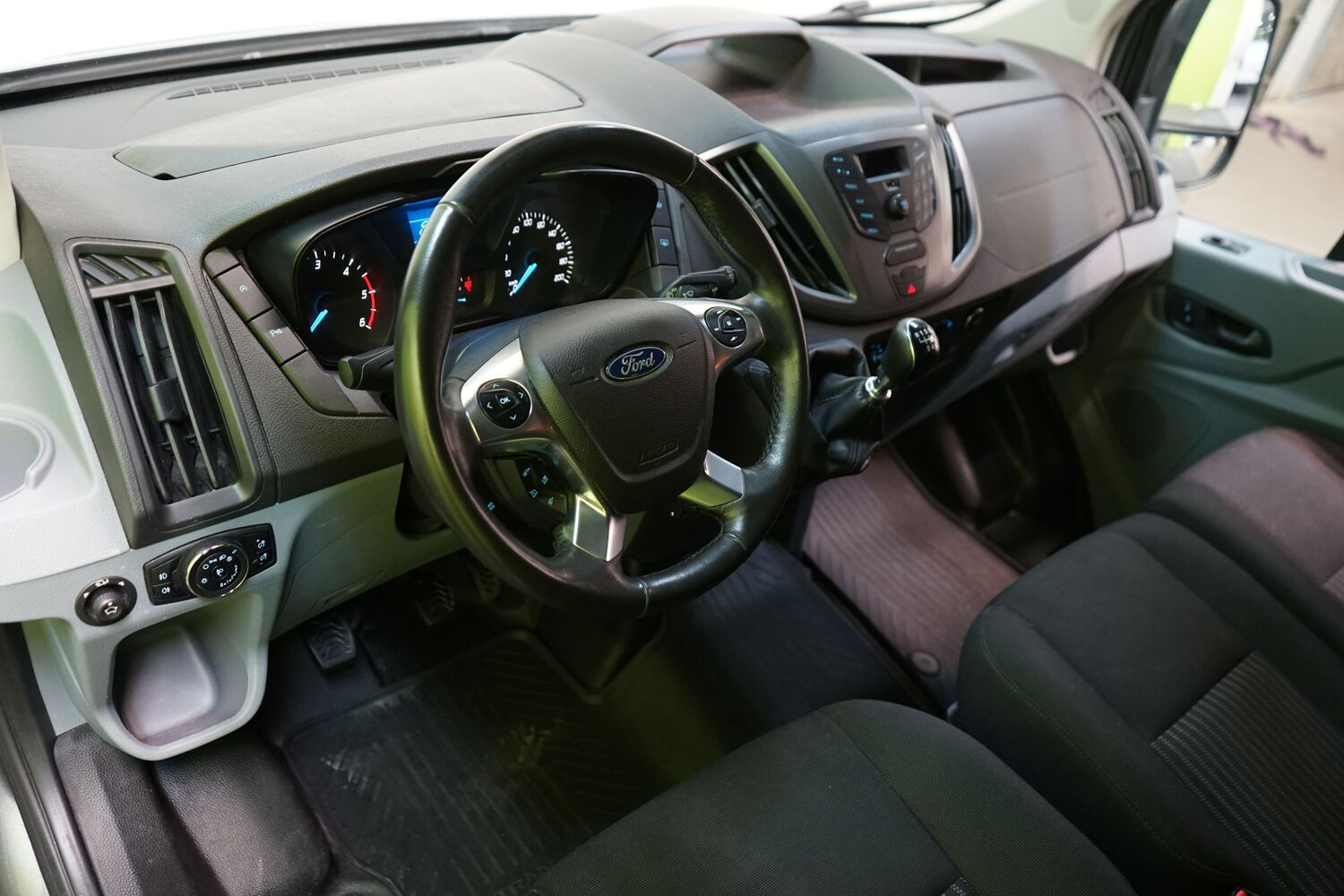 Ford Transit vaihtoauto