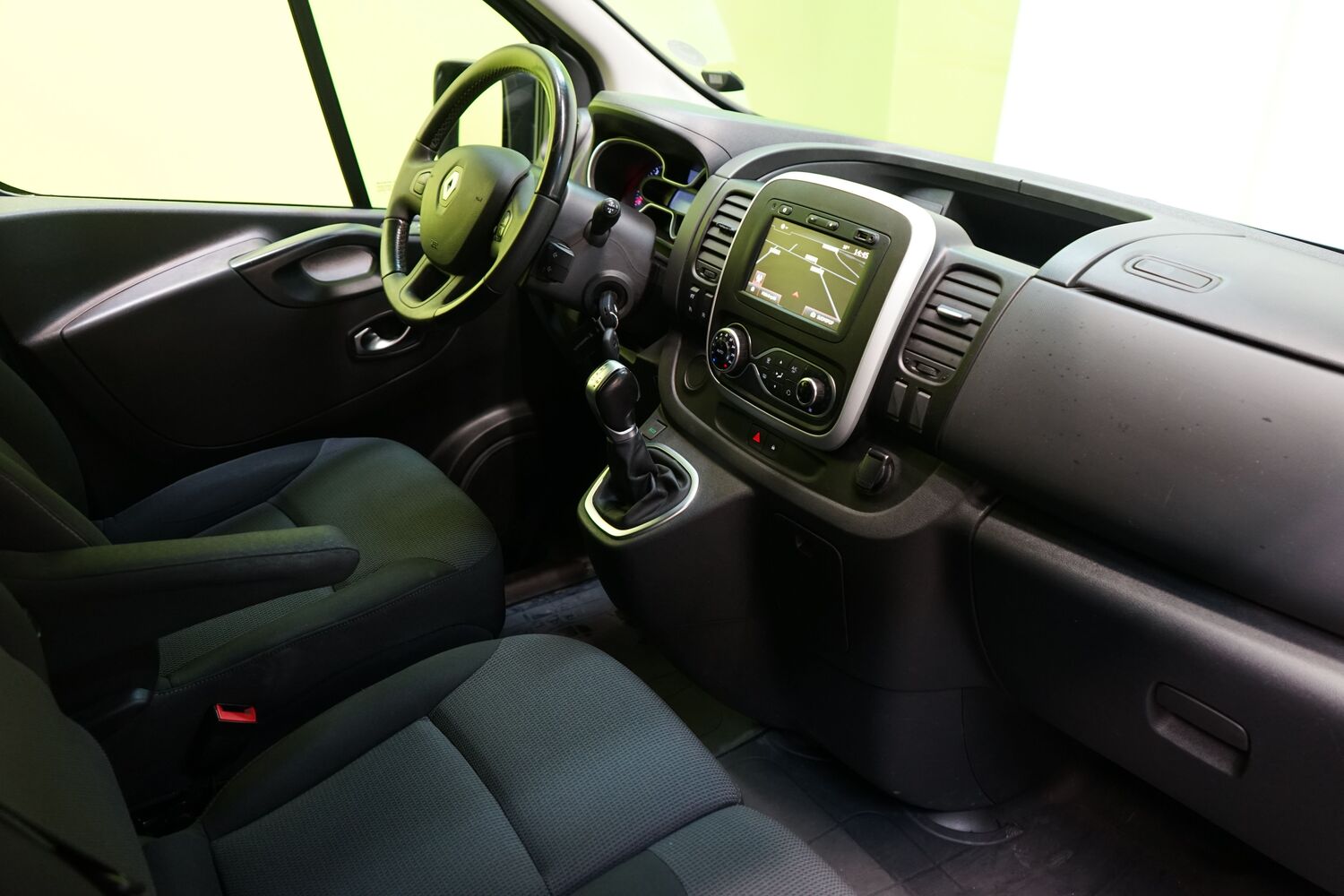 Renault Trafic vaihtoauto