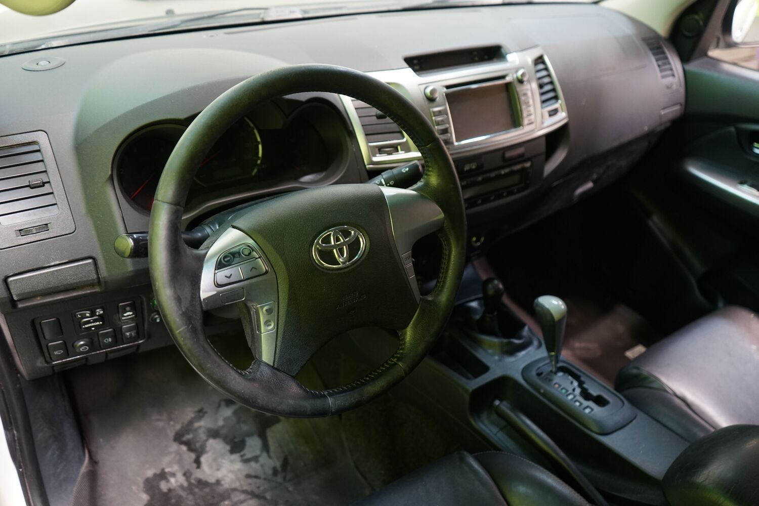 Toyota Hilux vaihtoauto