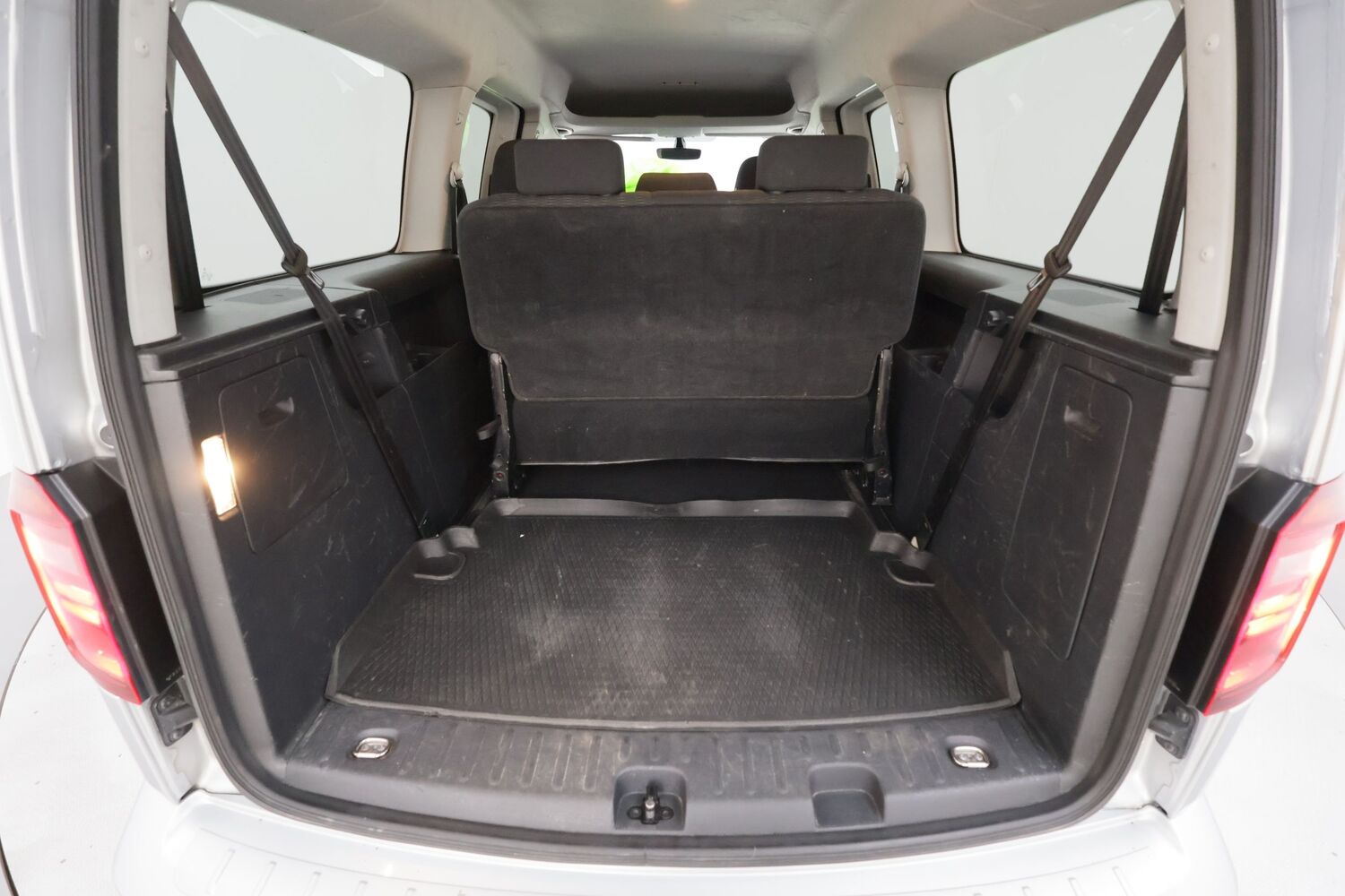 Volkswagen Caddy Maxi vaihtoauto