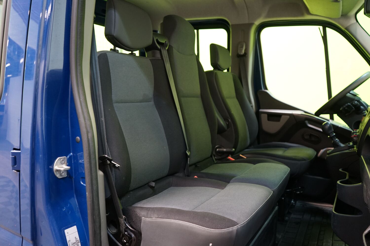 Nissan NV400 vaihtoauto