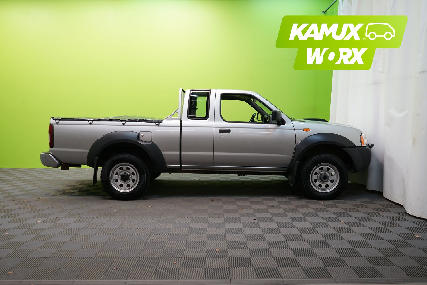Nissan NP300 vaihtoauto