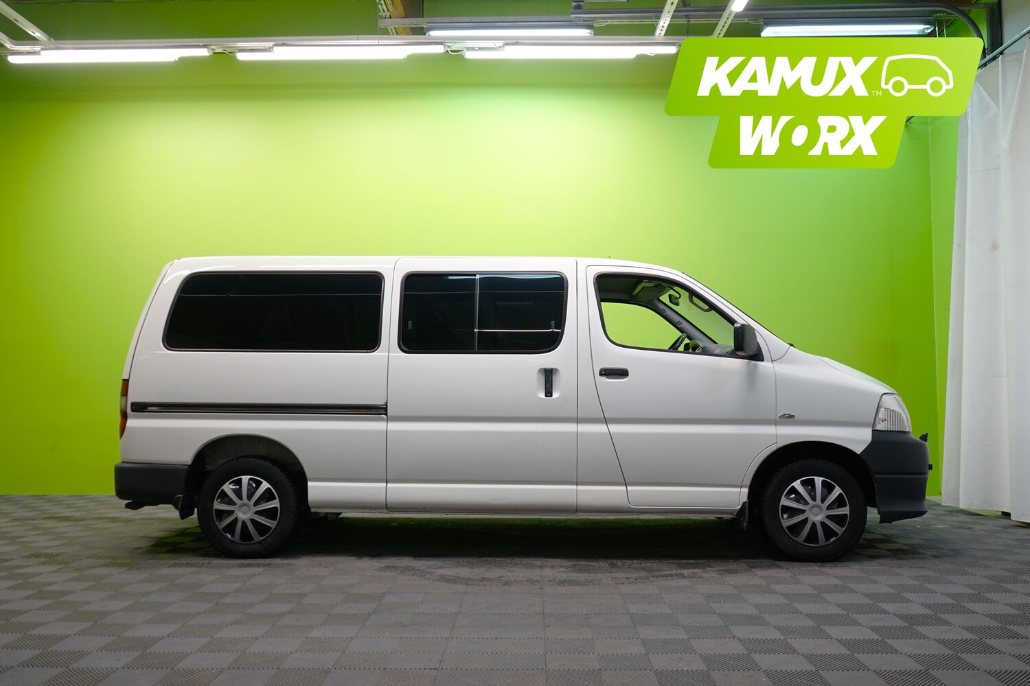 Toyota Hiace vaihtoauto