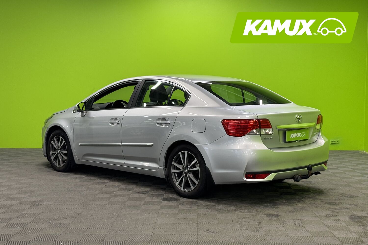 Toyota Avensis vaihtoauto