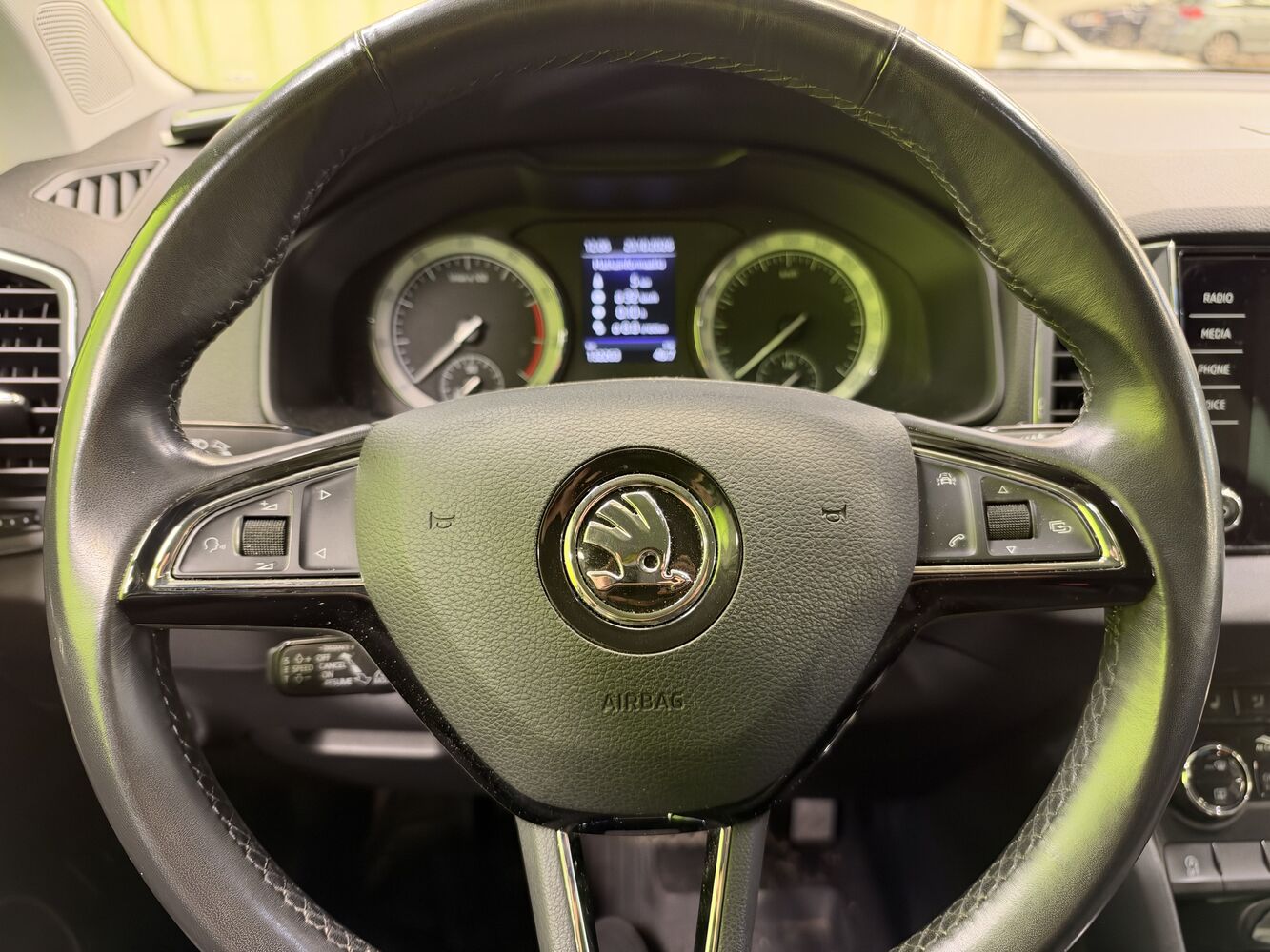 Skoda Karoq vaihtoauto