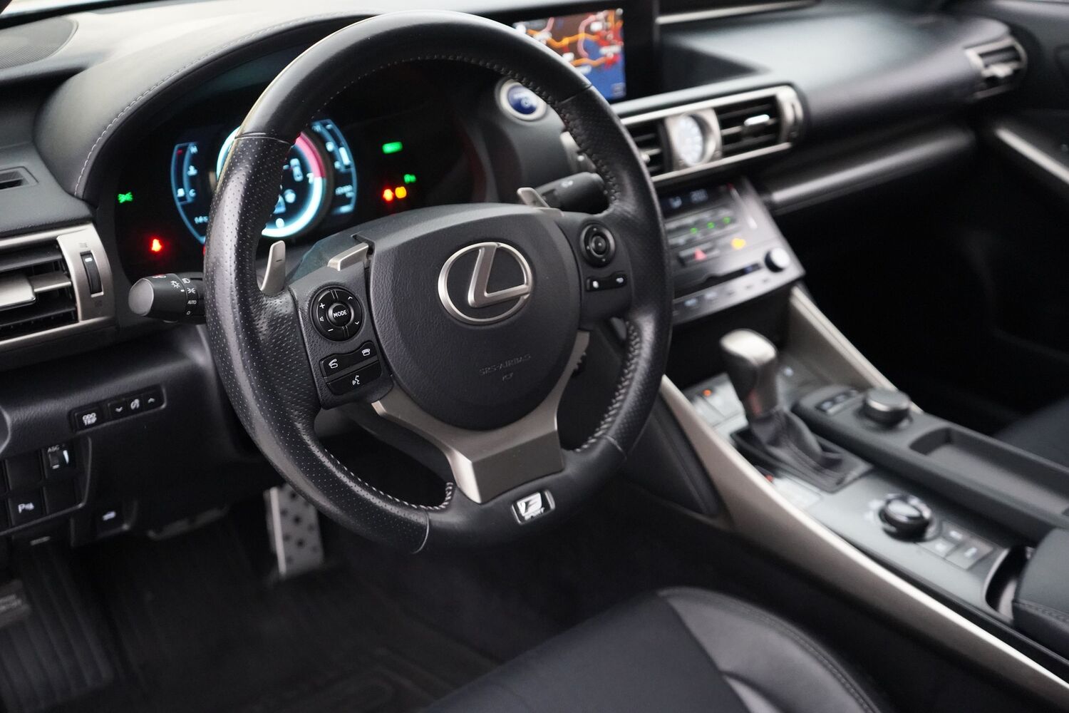 Lexus IS vaihtoauto